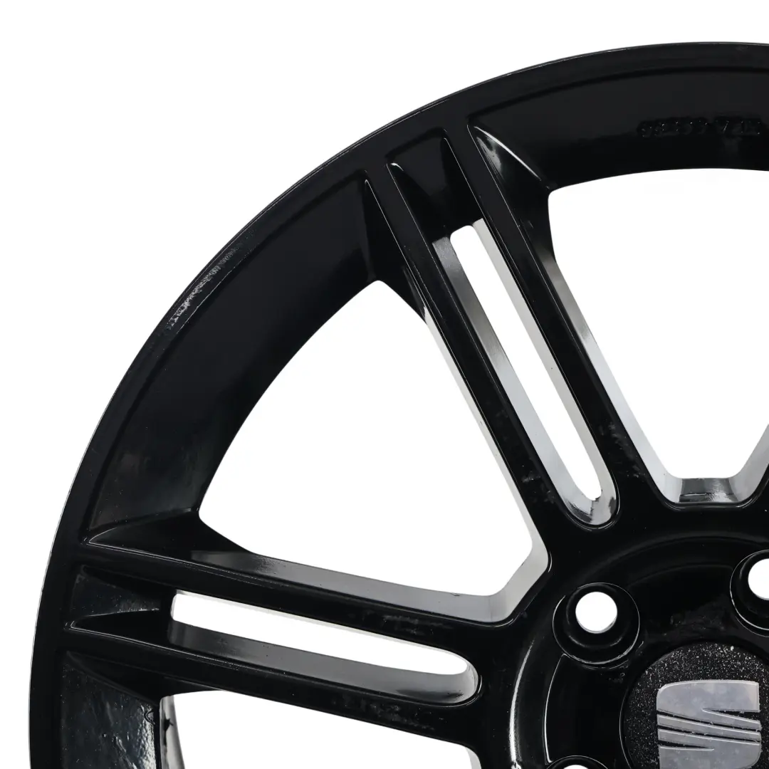 1P Schwarz Leichtmetallfelge 18" 7.5J ET:51 für Seat Leon FR mit Teilenummer 5P8071490 Seat Leon FR 1P Schwarz Leichtmetallfelge 18" 7.5J ET:51 - SKU 5P8071490-2 - Teilenummer 5P8071490