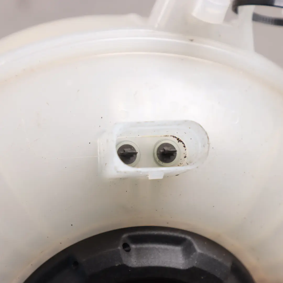 Kühlmittel Wasser Expansion Tank Flasche für Seat Ateca Motor mit Teilenummer 5Q0121407AA Seat Ateca Motor Kühlmittel Wasser Expansion Tank Flasche - SKU 5Q0121407AA - Teilenummer 5Q0121407AA