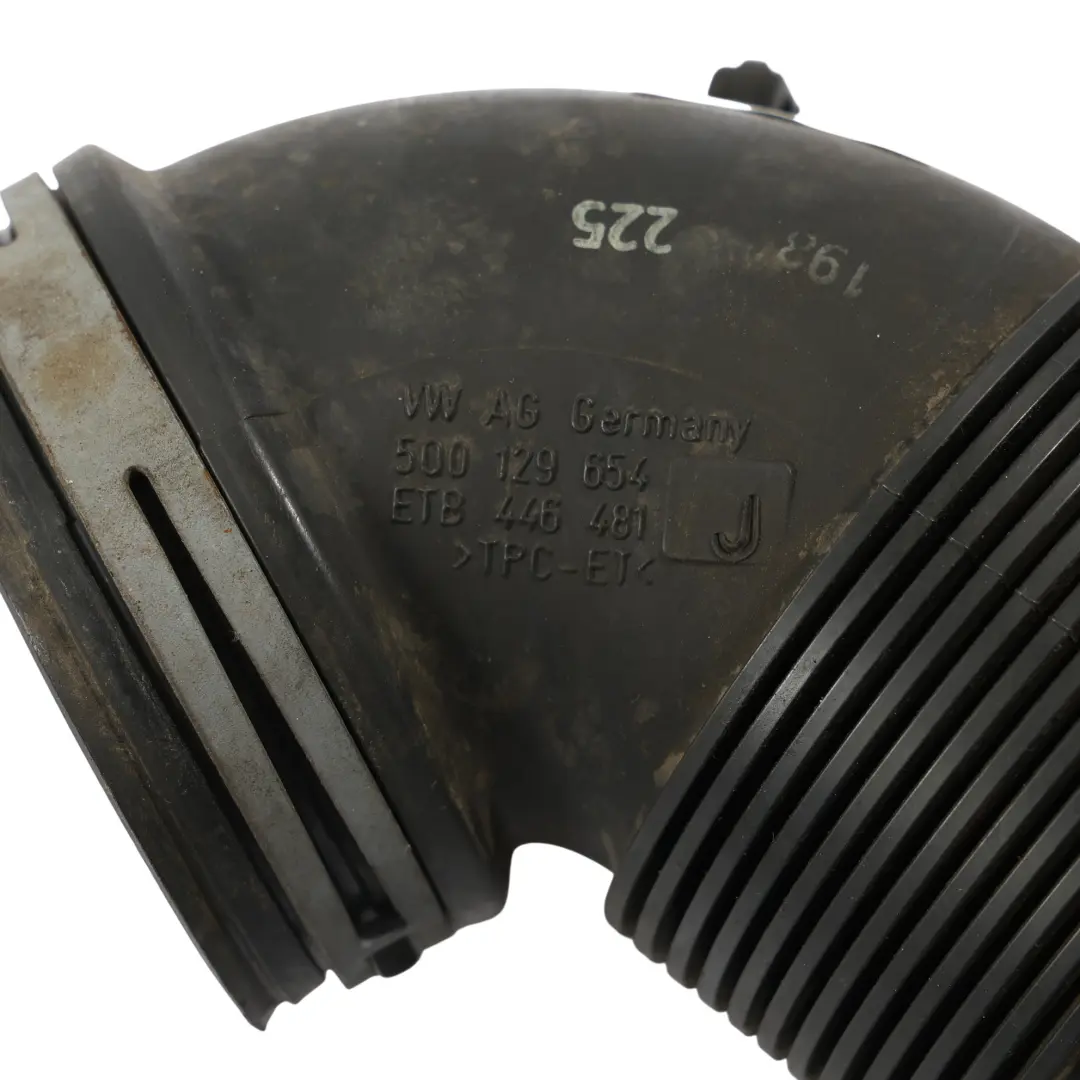 Przewód Wąż Dolotowy Powietrza do Audi A3 8V VW Golf Mk7 Benzyna o numerze 5Q0129654J Audi A3 8V VW Golf Mk7 Benzyna Przewód Wąż Dolotowy Powietrza - SKU 5Q0129654J - Numer Części 5Q0129654J