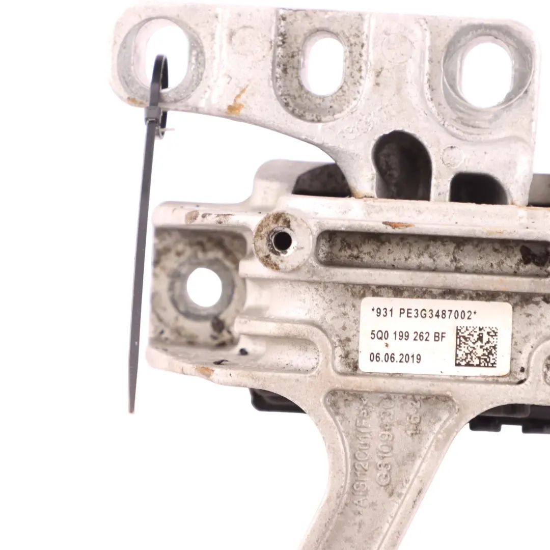 Volkswagen Golf Mk7 Engine Mount Right O/S Bracket Holder Support - SKU 5Q0199262BF - Part number 5Q0199262BF