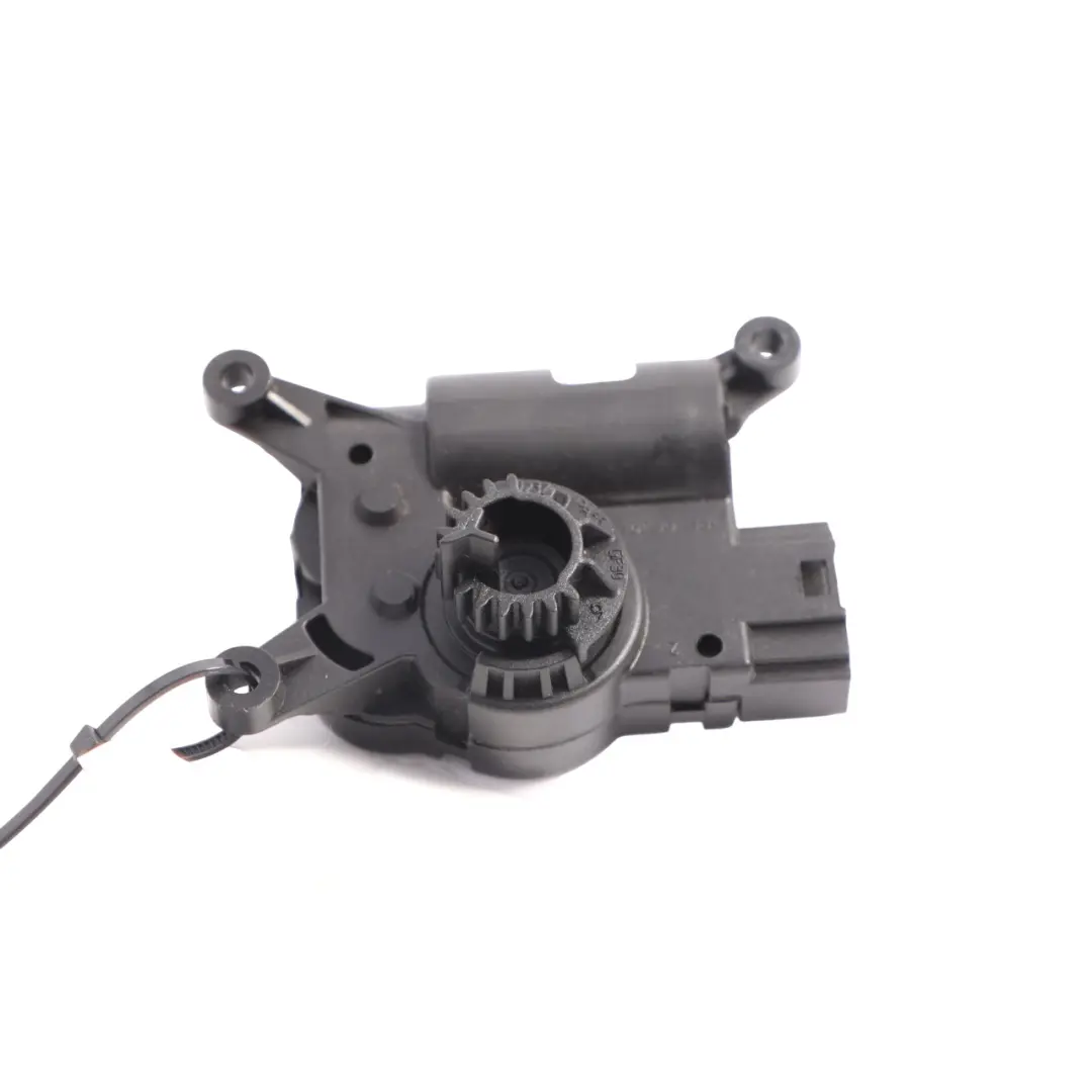 Mk3 Blower Flap Motor Interior Heater Actuator Unit 5Q0907511L to Seat Leon with Part number 5Q0907511K Seat Leon Mk3 Blower Flap Motor Interior Heater Actuator Unit 5Q0907511L - SKU 5Q0907511K - Part number 5Q0907511K