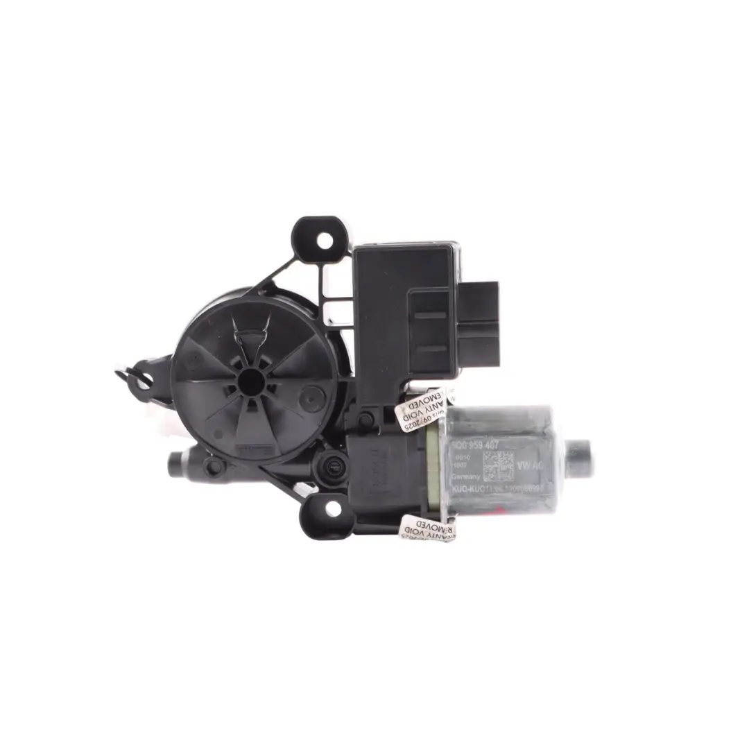 Silnik Podnośnika Szyby Drzwi Lewy Tył Tylny do Volkswagen Golf SV o numerze 5Q0959407 Volkswagen Golf SV Silnik Podnośnika Szyby Drzwi Lewy Tył Tylny - SKU 5Q0959407 - Numer Części 5Q0959407