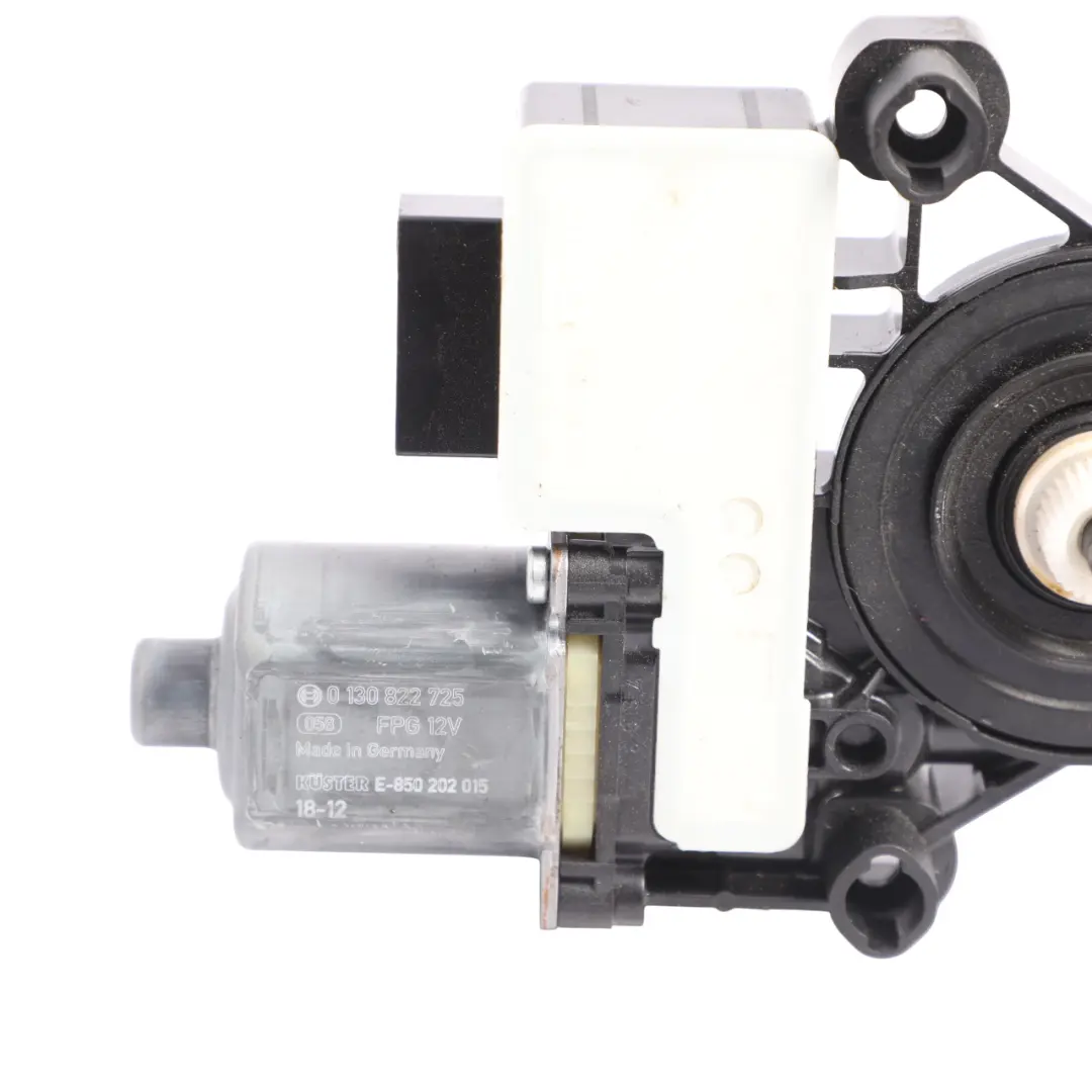 Seat Leon 5F III Moteur Lève-Vitre Porte Arrière Gauche - SKU 5Q0959811E - Numéro de pièce 5Q0959811E