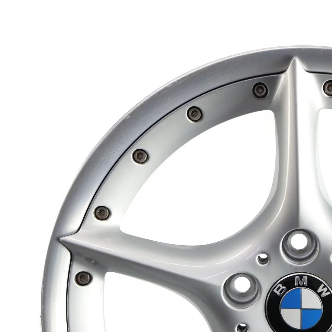 Llanta Trasera De Aleación De Plata 18 "8,5J ET:50 Star Spoke 108 para BMW Z4 E85 E86 con número de pieza 6758195 BMW Z4 E85 E86 Llanta Trasera De Aleación De Plata 18 "8,5J ET:50 Star Spoke 108 - SKU 6758195-1 - Número de pieza 6758195