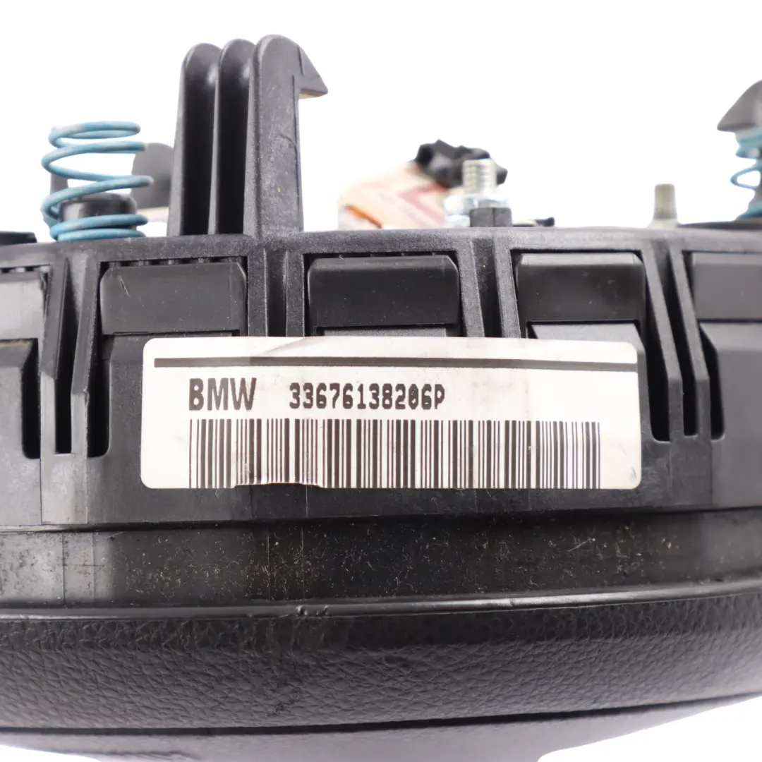 M-Sport Modulo aria lato guida Nero per BMW E60 E61 E63 Volante con numero di parte 6761382 BMW E60 E61 E63 Volante M-Sport Modulo aria lato guida Nero - SKU 6761382 - Numero di parte 6761382