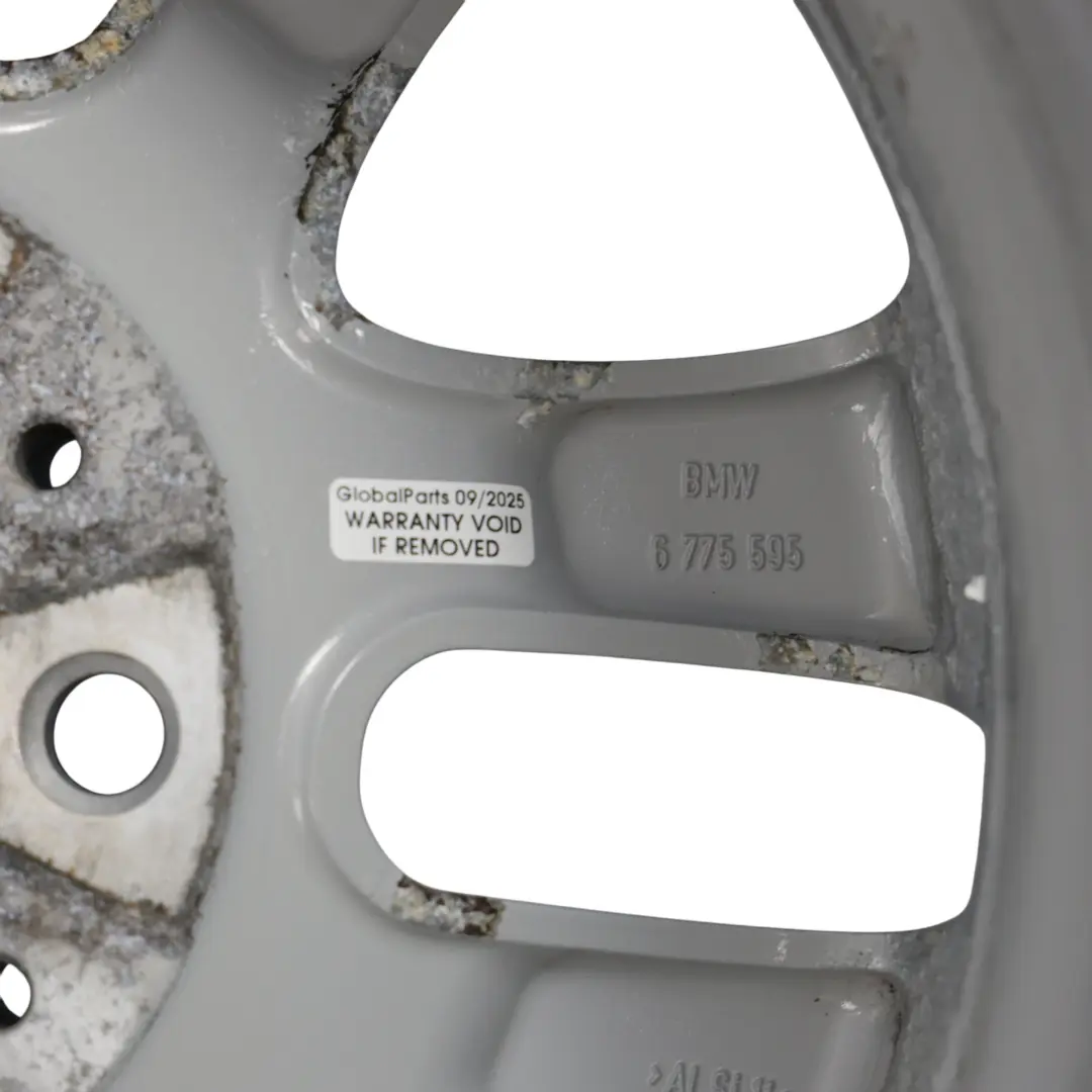 Cerchio in lega 16" a doppie razze 156 7J ET:34 per BMW E90 E91 con numero di parte 6765810 BMW E90 E91 Cerchio in lega 16" a doppie razze 156 7J ET:34 - SKU 6765810 - Numero di parte 6765810