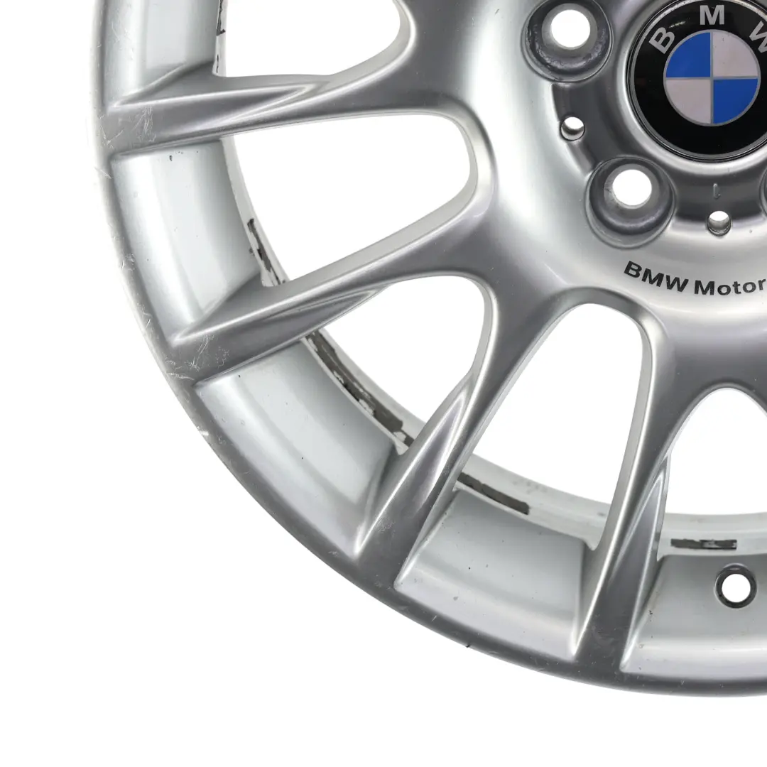 Srebrna Felga Aluminiowa Przód 216 18" 8J ET34 do BMW E90 E91 E92 E93 o numerze 6770464 BMW E90 E91 E92 E93 Srebrna Felga Aluminiowa Przód 216 18" 8J ET34 - SKU 6770464-2 - Numer Części 6770464