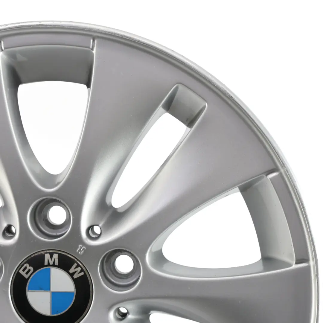 Llanta aleacion 16" radios en V 229 ET:44 7J para BMW E81 E82 E87 E88 con número de pieza 6774684 BMW E81 E82 E87 E88 Llanta aleacion 16" radios en V 229 ET:44 7J - SKU 6774684-2 - Número de pieza 6774684