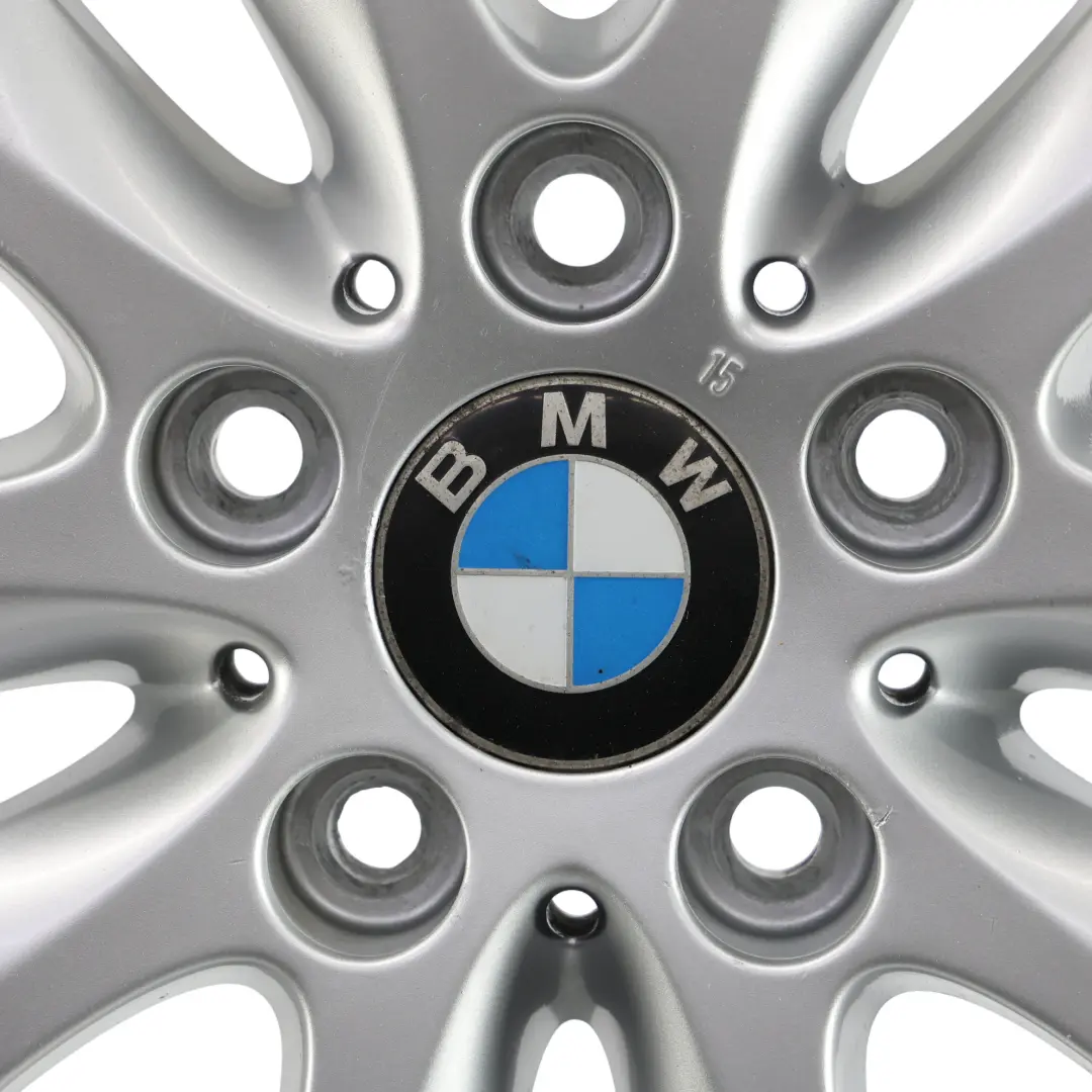 Alufelge Alu Felge 16" Rad V-Speiche 229 7J ET:44 für BMW E81 E82 E87 E88 mit Teilenummer 6774684 BMW E81 E82 E87 E88 Alufelge Alu Felge 16" Rad V-Speiche 229 7J ET:44 - SKU 6774684-2 - Teilenummer 6774684