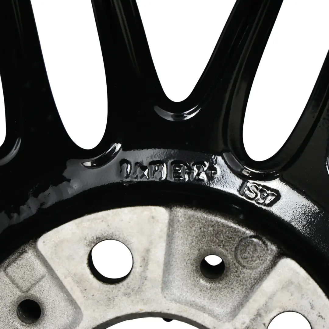 Grigio Cerchio Anteriore in Lega 19" Doppi Raggi 269 8J ET:37 per BMW E90 con numero di parte 6781046 BMW E90 Grigio Cerchio Anteriore in Lega 19" Doppi Raggi 269 8J ET:37 - SKU 6781046-1 - Numero di parte 6781046