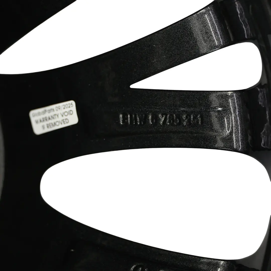 Tylna Felga Aluminiowa 18" Multispoke 293 ET:40 8.5J do BMW Z4 E89 o numerze 6785251 BMW Z4 E89 Tylna Felga Aluminiowa 18" Multispoke 293 ET:40 8.5J - SKU 6785251-3 - Numer Części 6785251