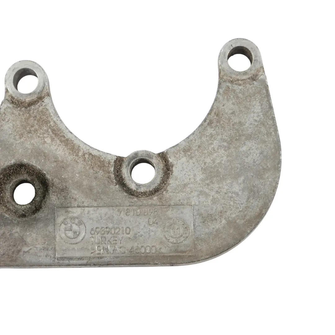 Supporto Staffa Pompa Servosterzo 7810898 per BMW E90 E91 E92 LCI con numero di parte 6788838 BMW E90 E91 E92 LCI Supporto Staffa Pompa Servosterzo 7810898 - SKU 6788838-5 - Numero di parte 6788838