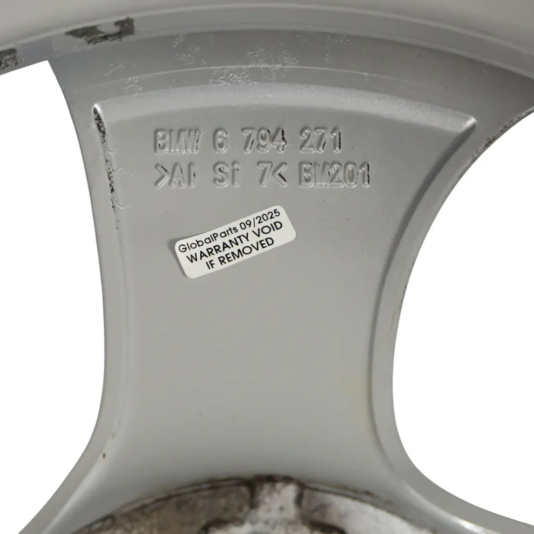 Srebrna Felga Aluminiowa 17" 8J ET:43 Styling 306 do BMW X3 F25 X4 F26 o numerze 6794271 BMW X3 F25 X4 F26 Srebrna Felga Aluminiowa 17" 8J ET:43 Styling 306 - SKU 6794271-1 - Numer Części 6794271