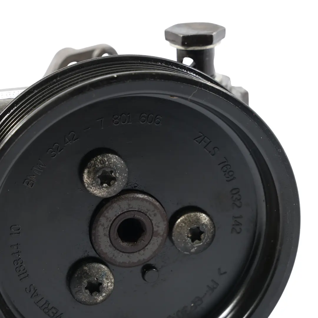 Servolenkungs Pumpe BMW E90 E91 E92 M57N2 Hydraulische Einheit Halterung für mit Teilenummer 6794921 Servolenkungs Pumpe BMW E90 E91 E92 M57N2 Hydraulische Einheit Halterung - SKU 6794921-1 - Teilenummer 6794921