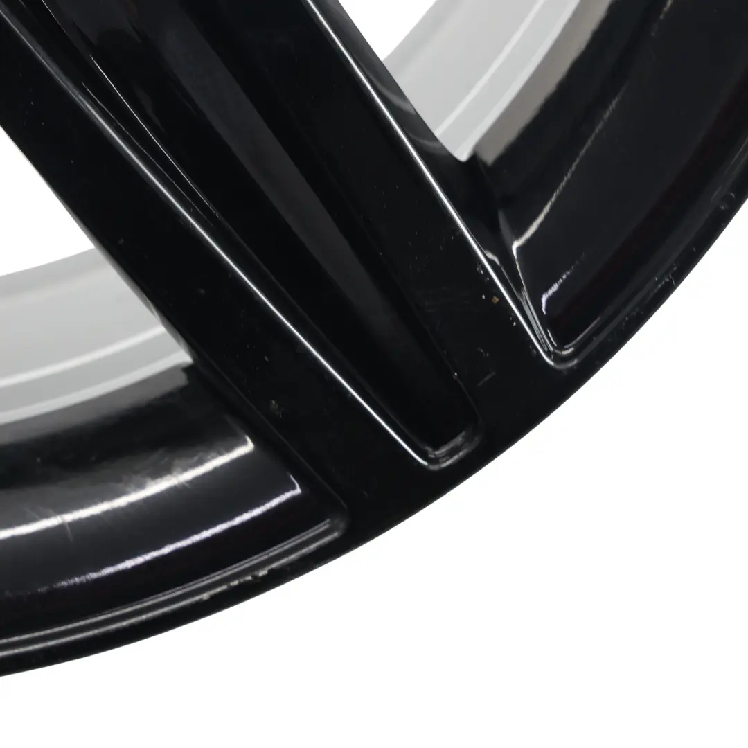 Cerchio Lega Nero 17" Stella Raggi 379 ET:43 7,5J per BMW F20 F21 con numero di parte 6850151 BMW F20 F21 Cerchio Lega Nero 17" Stella Raggi 379 ET:43 7,5J - SKU 6850151-16 - Numero di parte 6850151