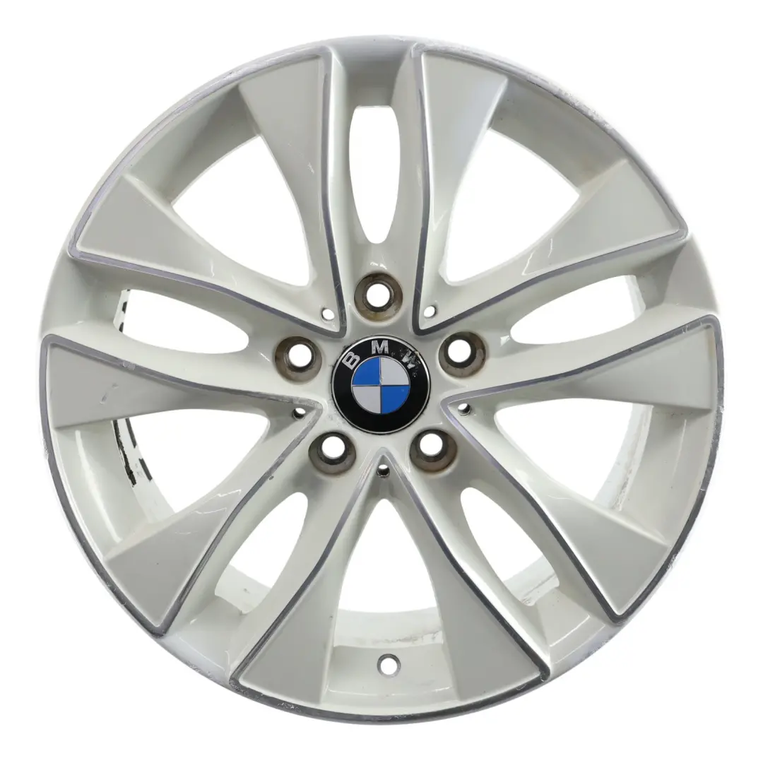 Srebrna Felga Aluminiowa 17" 7.5J ET:43 Styling 412 do BMW F20 F21 F22 o numerze 6850152 BMW F20 F21 F22 Srebrna Felga Aluminiowa 17" 7.5J ET:43 Styling 412 - SKU 6850152-1 - Numer Części 6850152