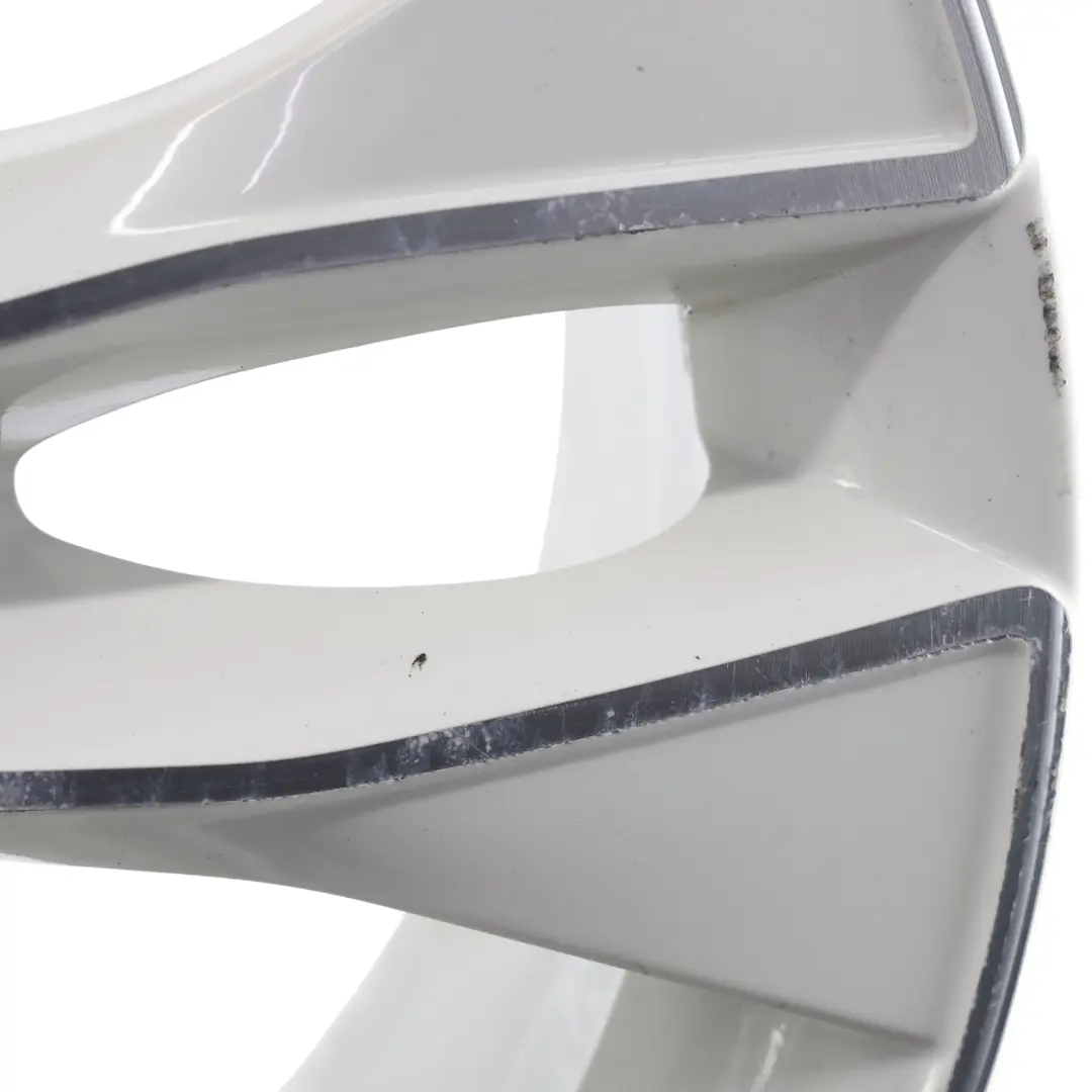Srebrna Felga Aluminiowa 17" 7.5J ET:43 Styling 412 do BMW F20 F21 F22 o numerze 6850152 BMW F20 F21 F22 Srebrna Felga Aluminiowa 17" 7.5J ET:43 Styling 412 - SKU 6850152-2 - Numer Części 6850152