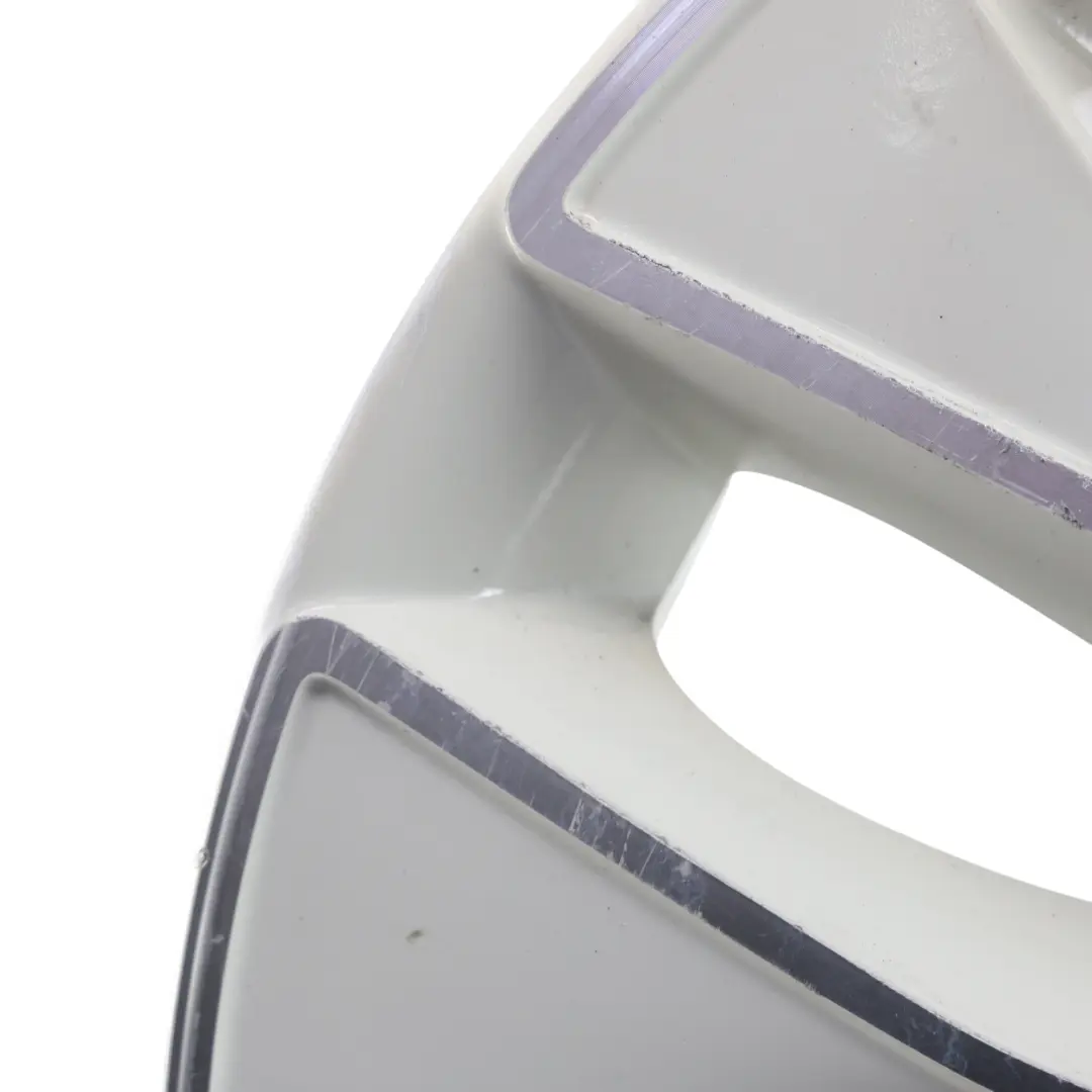 Silberne Alufelge 17" 7.5J ET:43 Styling 412 für BMW F20 F21 F22 mit Teilenummer 6850152 BMW F20 F21 F22 Silberne Alufelge 17" 7.5J ET:43 Styling 412 - SKU 6850152-2 - Teilenummer 6850152