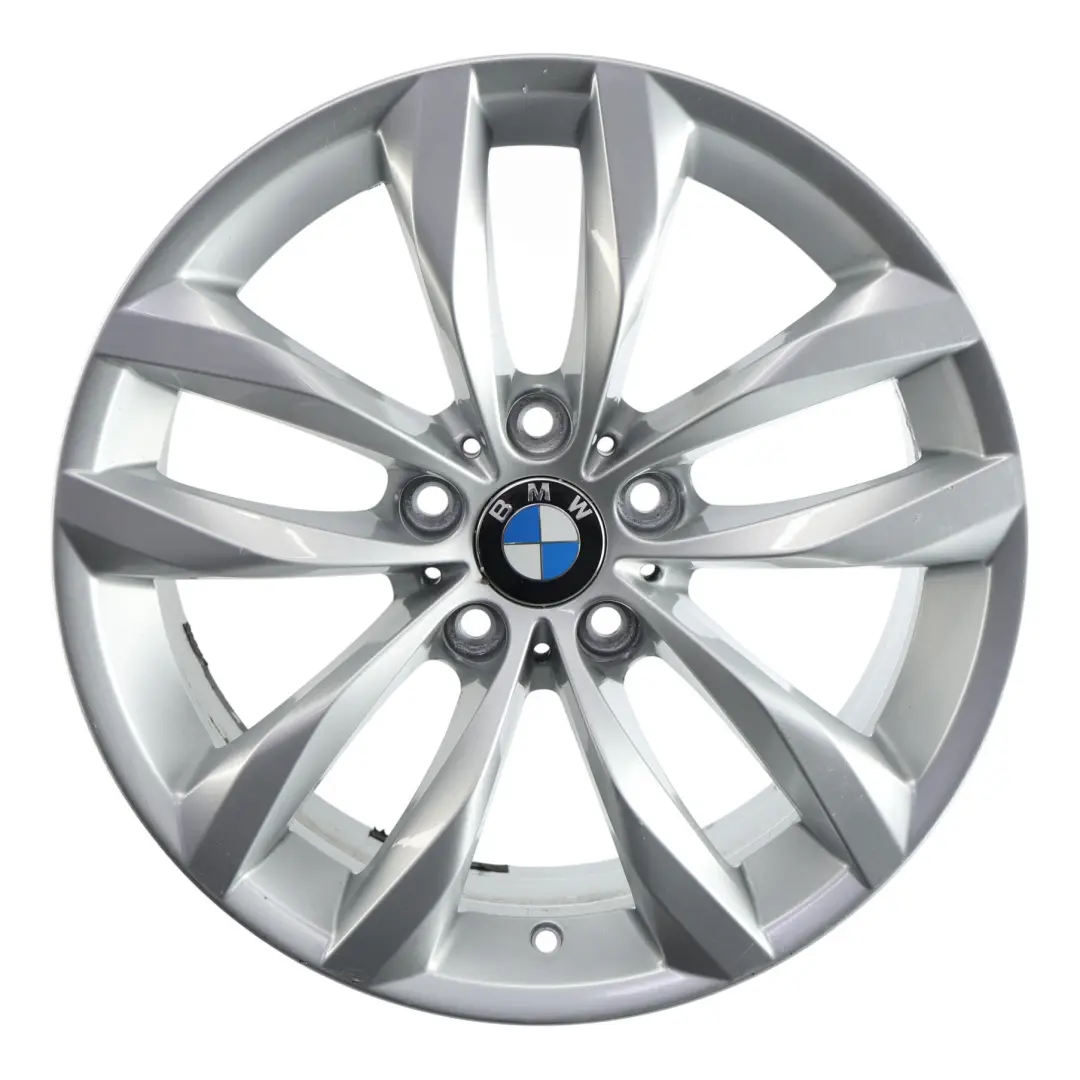 Llanta De Aleación Plateada 18" 8J ET:30 Styling 609 para BMW F10 F11 LCI con número de pieza 6862892 BMW F10 F11 LCI Llanta De Aleación Plateada 18" 8J ET:30 Styling 609 - SKU 6862892-1 - Número de pieza 6862892