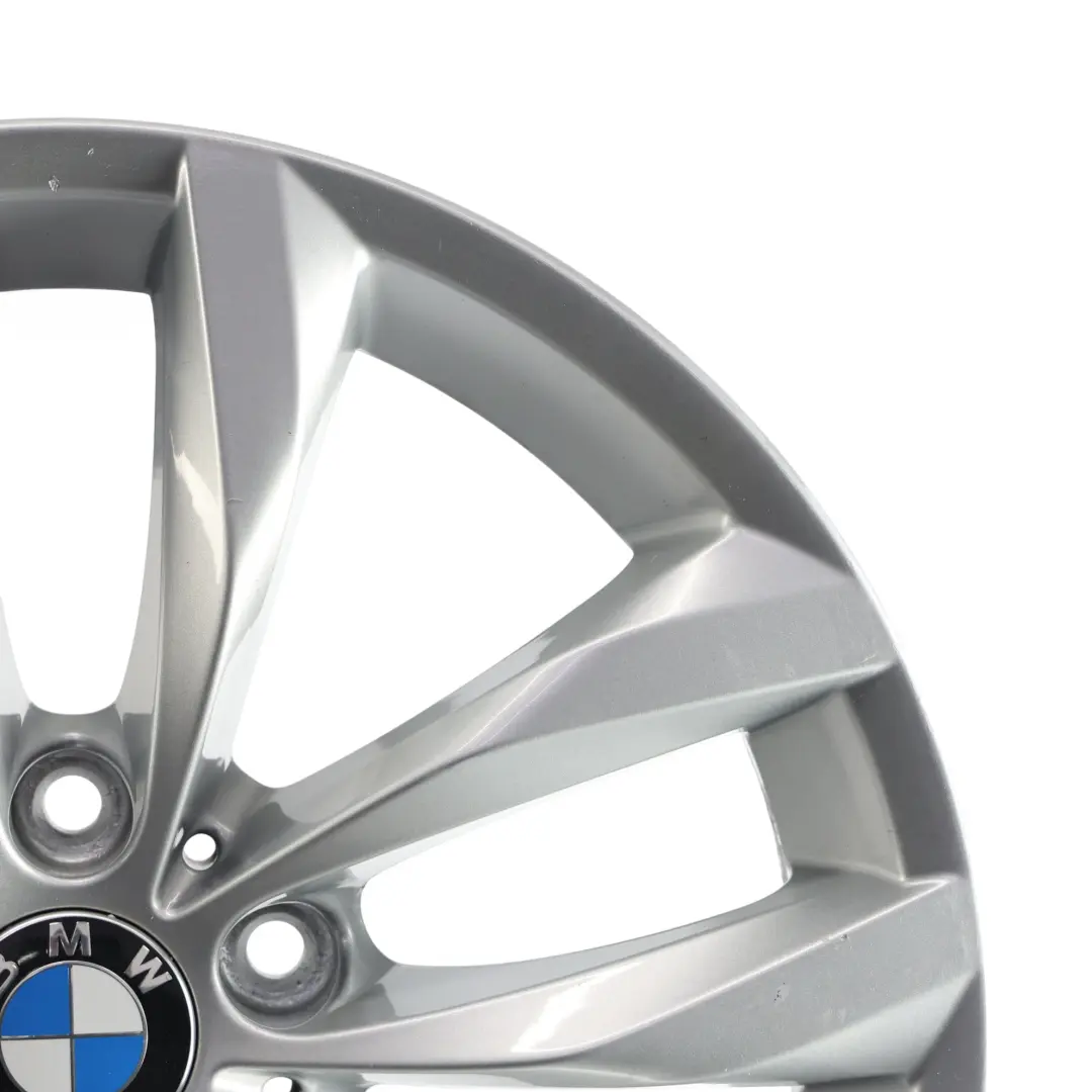Llanta De Aleación Plateada 18" 8J ET:30 Styling 609 para BMW F10 F11 LCI con número de pieza 6862892 BMW F10 F11 LCI Llanta De Aleación Plateada 18" 8J ET:30 Styling 609 - SKU 6862892-1 - Número de pieza 6862892