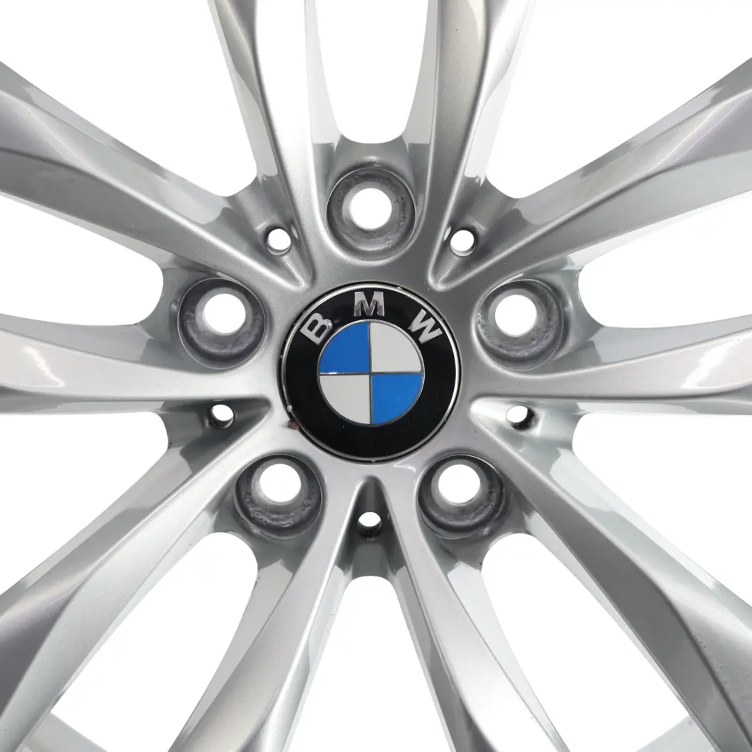 Silberne Alufelge 18" 8J ET:30 Styling 609 für BMW F10 F11 LCI mit Teilenummer 6862892 BMW F10 F11 LCI Silberne Alufelge 18" 8J ET:30 Styling 609 - SKU 6862892-1 - Teilenummer 6862892