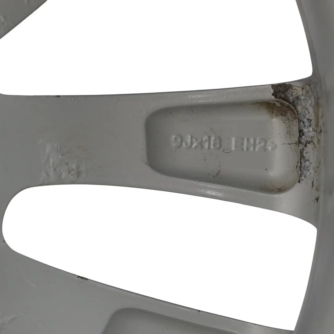 Hinterrad Felge Silber 18" 9J ET:44 Styling 609 für BMW F10 F11 LCI mit Teilenummer 6868498 BMW F10 F11 LCI Hinterrad Felge Silber 18" 9J ET:44 Styling 609 - SKU 6868498-1 - Teilenummer 6868498