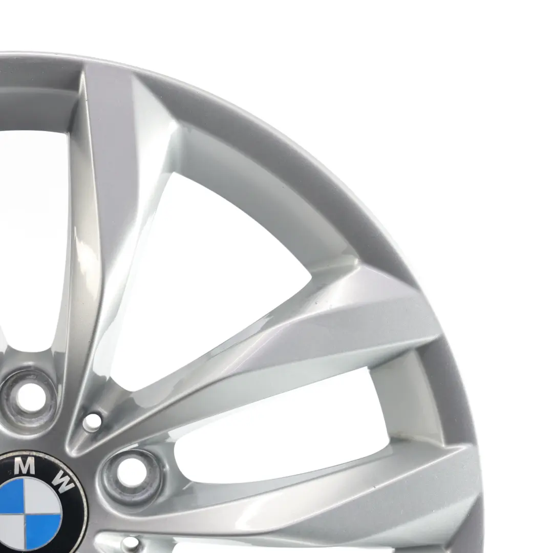 Hinterrad Felge Silber 18" 9J ET:44 Styling 609 für BMW F10 F11 LCI mit Teilenummer 6868498 BMW F10 F11 LCI Hinterrad Felge Silber 18" 9J ET:44 Styling 609 - SKU 6868498-1 - Teilenummer 6868498