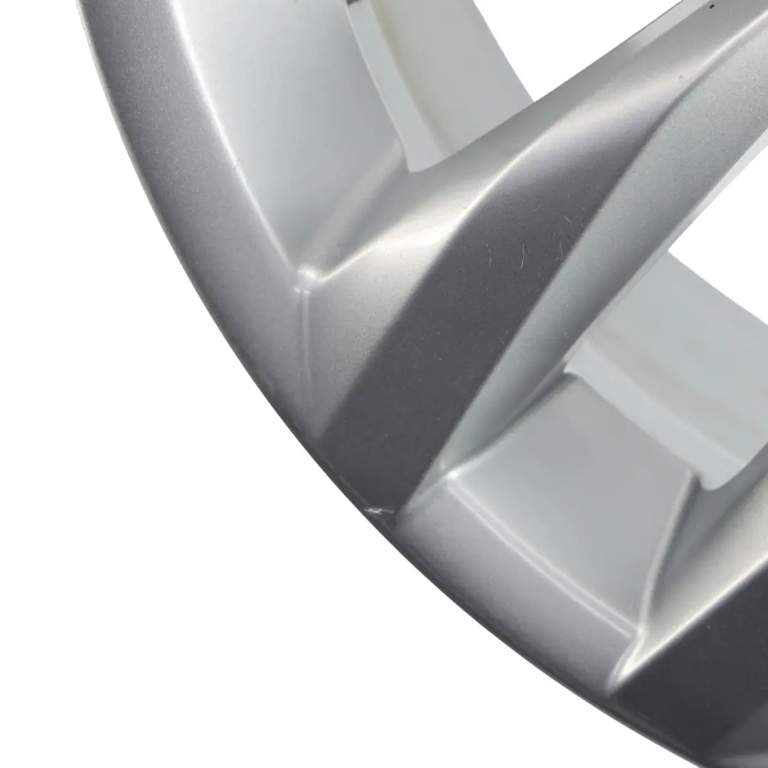 Alloy Rim 18" 9J ET:44 Styling 609 to BMW F10 F11 LCI Rear Silver Wheel with Part number 6868498 BMW F10 F11 LCI Rear Silver Wheel Alloy Rim 18" 9J ET:44 Styling 609 - SKU 6868498-2 - Part number 6868498