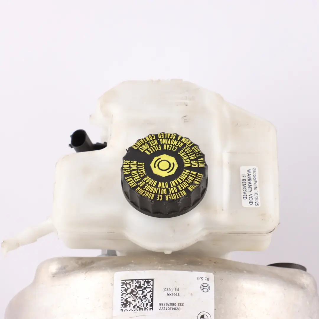 Brake Servo Master Cylinder Tank Reservoir Booster to BMW G20 with Part number 6879422 BMW G20 Brake Servo Master Cylinder Tank Reservoir Booster - SKU 6879422 - Part number 6879422