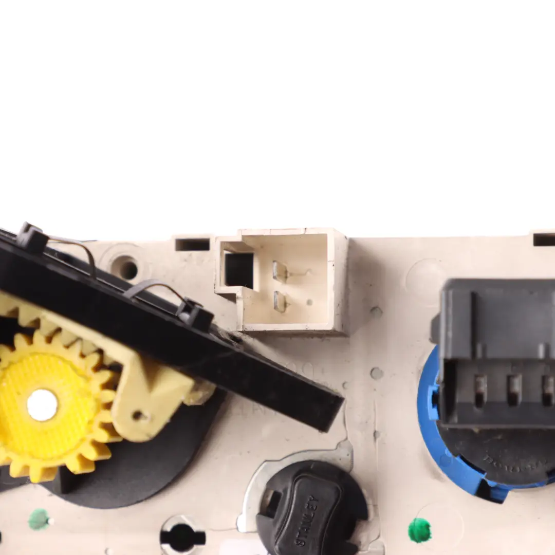 Heater Climate Control Unit A/C Panel Switch 6C11-19980-AB to Ford Transit Mk7 with Part number 1388107 Ford Transit Mk7 Heater Climate Control Unit A/C Panel Switch 6C11-19980-AB - SKU RHD-1388107 - Part number 1388107