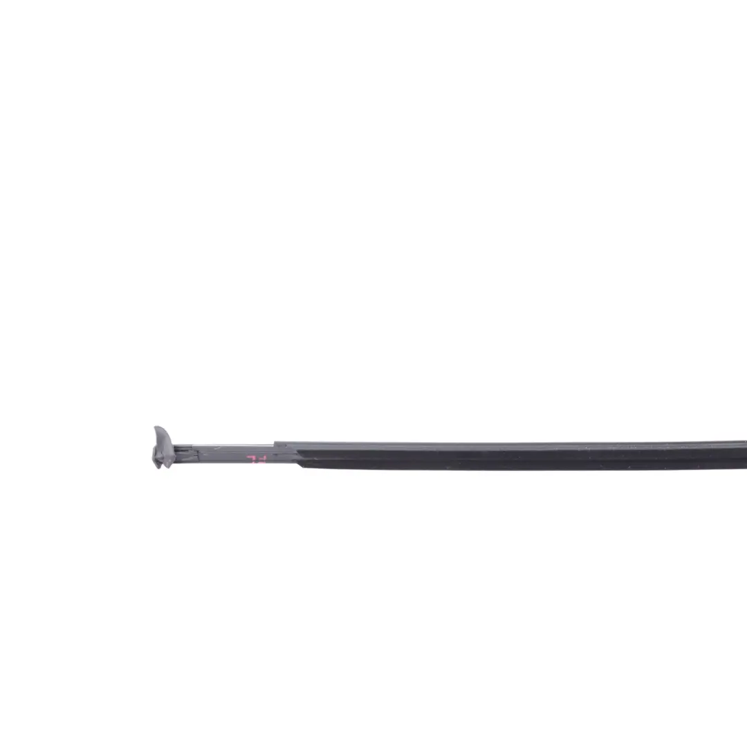 Mk5 Zewnętrzna Lewa Uszczelka Szyby Przednich Drzwi do Seat Ibiza o numerze 6F0837477G Seat Ibiza Mk5 Zewnętrzna Lewa Uszczelka Szyby Przednich Drzwi - SKU 6F0837477G - Numer Części 6F0837477G
