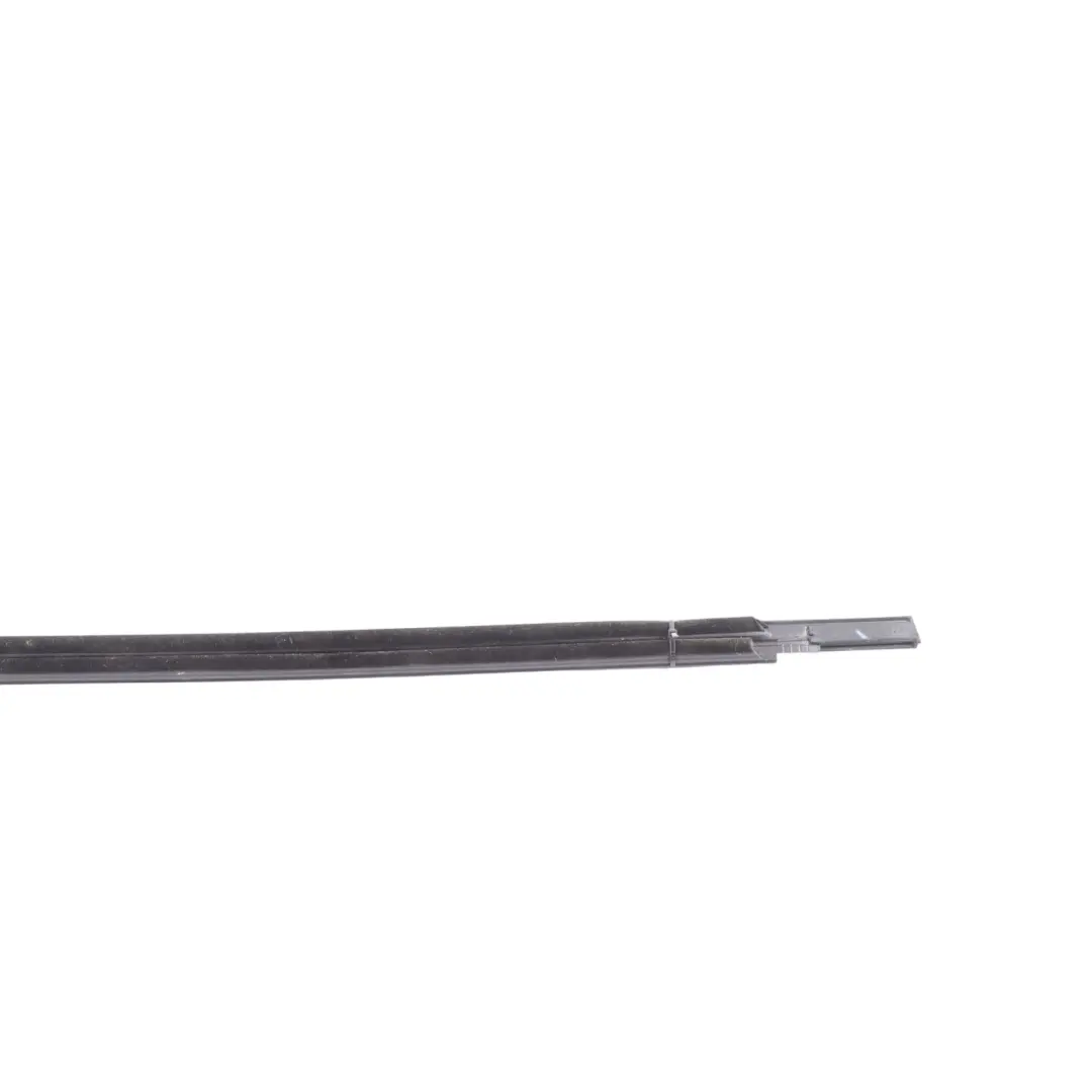 Mk5 Door Window Aperture Seal Gasket Outer Rear Left N/S to Seat Ibiza with Part number 6F0839477G Seat Ibiza Mk5 Door Window Aperture Seal Gasket Outer Rear Left N/S - SKU 6F0839477G - Part number 6F0839477G