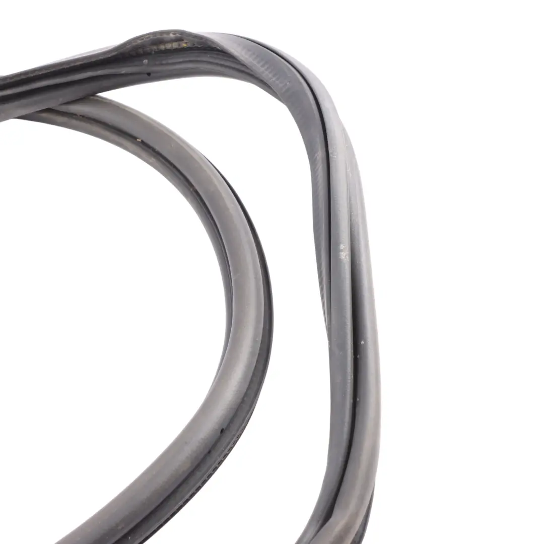 Mk5 Front Door Edge Rubber Seal Gasket Left N/S to Seat Ibiza with Part number 6F0867365E Seat Ibiza Mk5 Front Door Edge Rubber Seal Gasket Left N/S - SKU 6F0867365E - Part number 6F0867365E