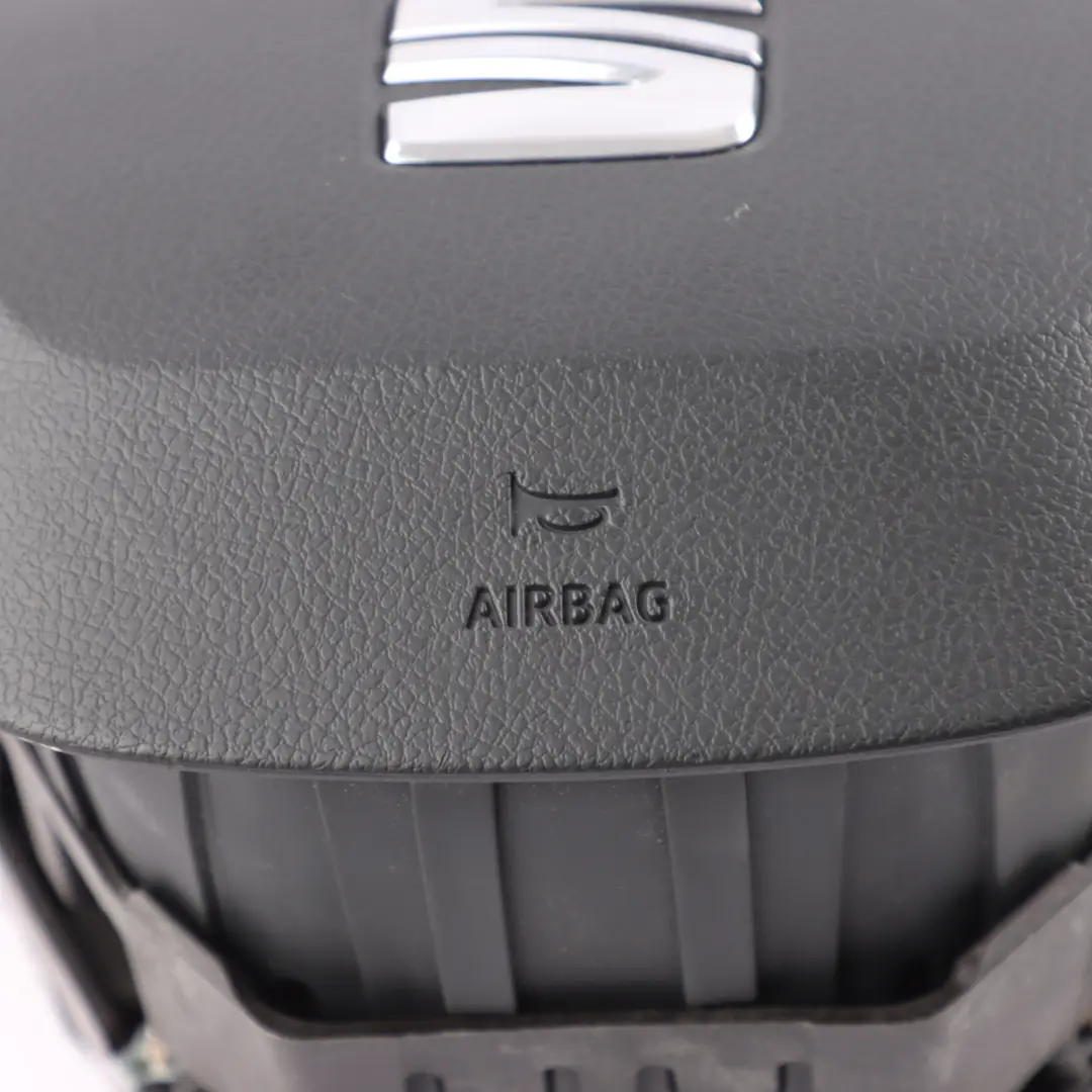 Mk3 Steering Wheel Driver's Side Air Module Unit to Seat Leon with Part number 6F0880201J Seat Leon Mk3 Steering Wheel Driver's Side Air Module Unit - SKU 6F0880201J - Part number 6F0880201J