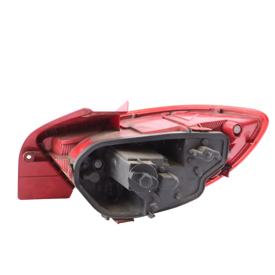 6J 3D Boot Tailgate Light LED Rear Left N/S Lamp Light to Seat Ibiza with Part number 6J3945095G Seat Ibiza 6J 3D Boot Tailgate Light LED Rear Left N/S Lamp Light - SKU RHD-6J3945095G - Part number 6J3945095G