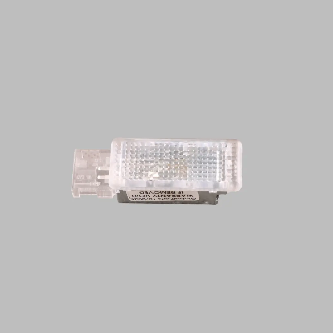 Mk5 KJ1 Audi A1 GB Lampe Éclairage Coffre Intérieur pour Seat Ibiza à propos du numéro de pièce 6L0947415 Seat Ibiza Mk5 KJ1 Audi A1 GB Lampe Éclairage Coffre Intérieur - SKU 6L0947415 - Numéro de pièce 6L0947415