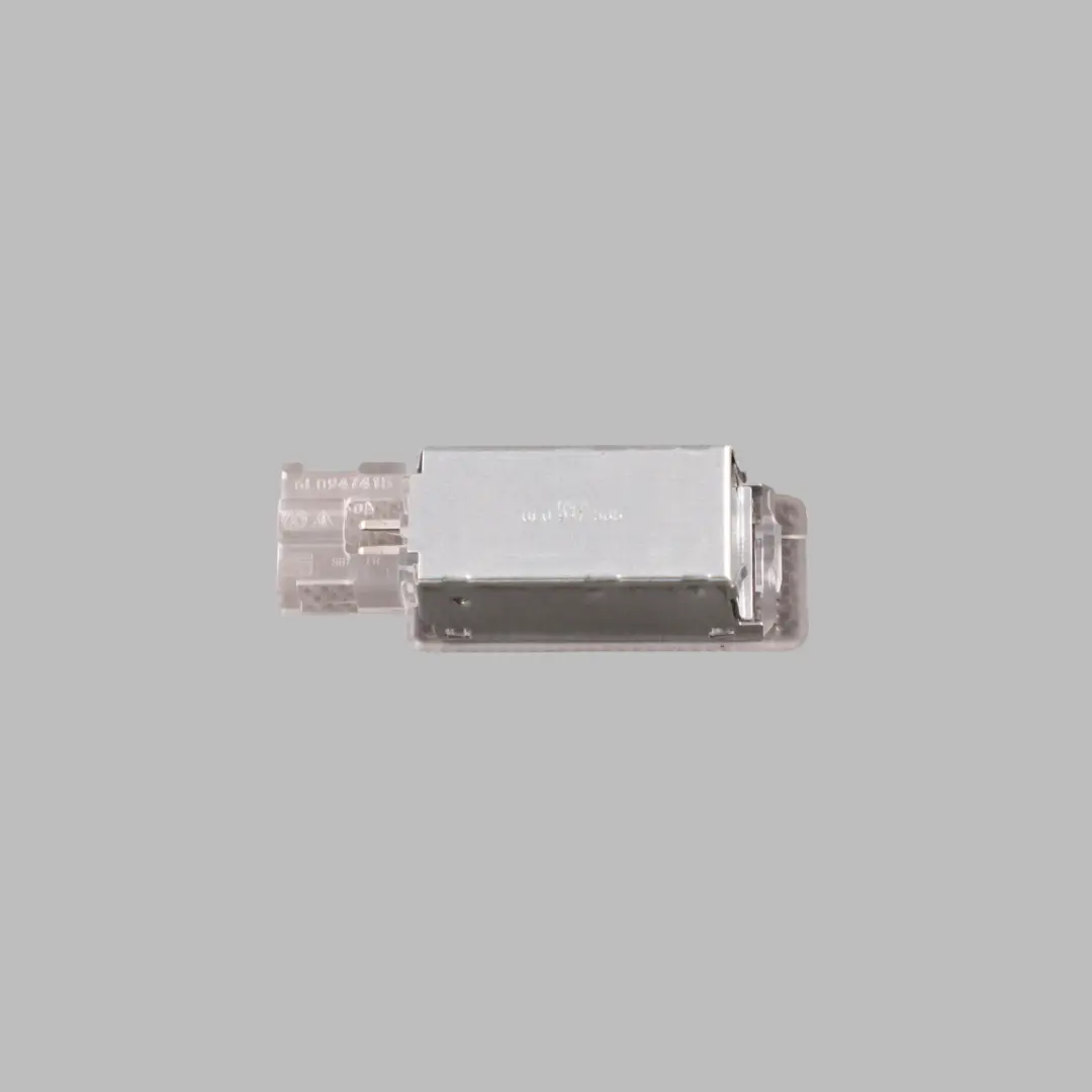 Mk5 KJ1 Audi A1 GB Lampe Éclairage Coffre Intérieur pour Seat Ibiza à propos du numéro de pièce 6L0947415 Seat Ibiza Mk5 KJ1 Audi A1 GB Lampe Éclairage Coffre Intérieur - SKU 6L0947415 - Numéro de pièce 6L0947415