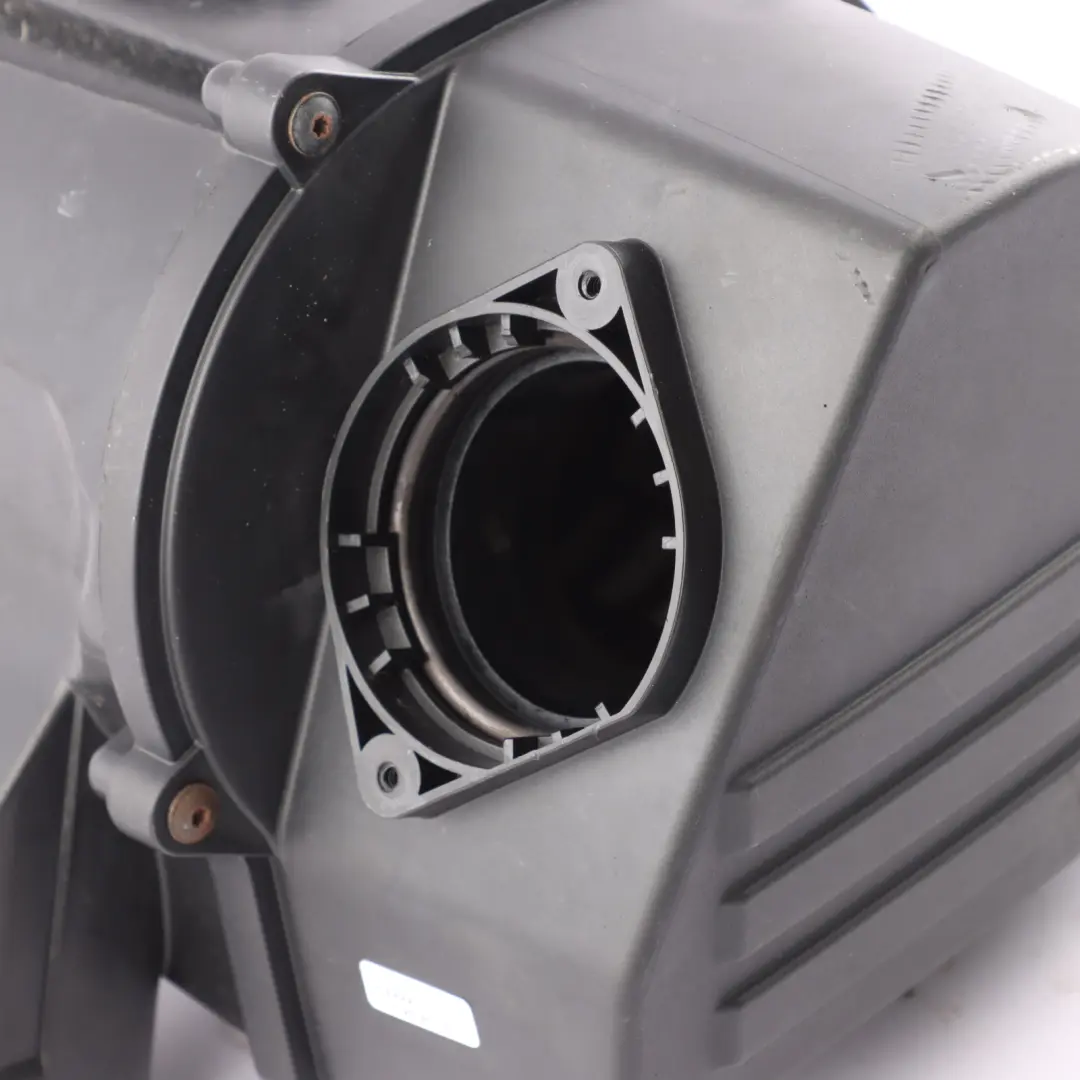 6J Skoda Fabia II VW Polo V 1.2 TDI Air Filter Box Housing to Seat Ibiza with Part number 6R0129607E Seat Ibiza 6J Skoda Fabia II VW Polo V 1.2 TDI Air Filter Box Housing - SKU 6R0129607E - Part number 6R0129607E