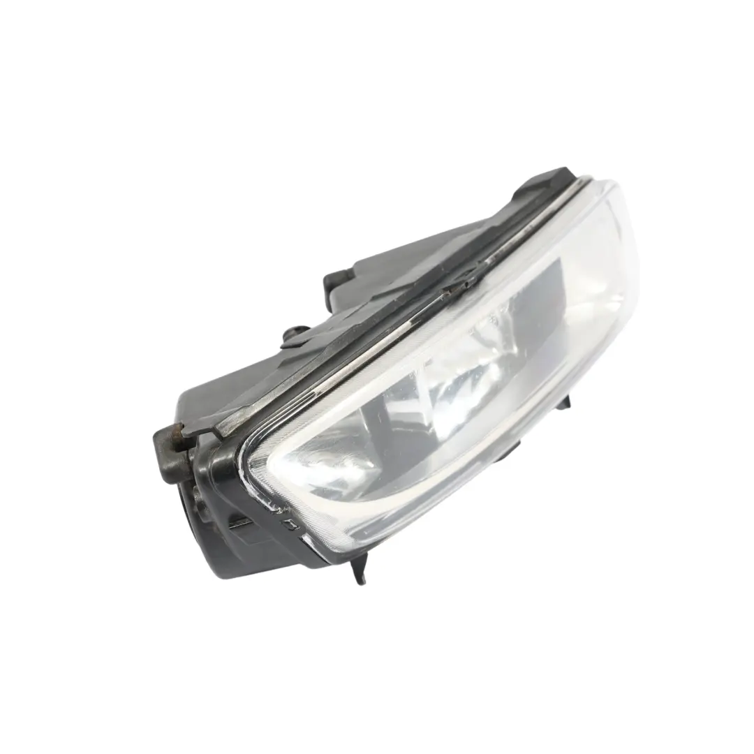 Światło Lampa Przeciwmgielna Prawy Przód do Volkswagen VW Polo 6R o numerze 6R0941062C Volkswagen VW Polo 6R Światło Lampa Przeciwmgielna Prawy Przód - SKU 6R0941062C-1 - Numer Części 6R0941062C