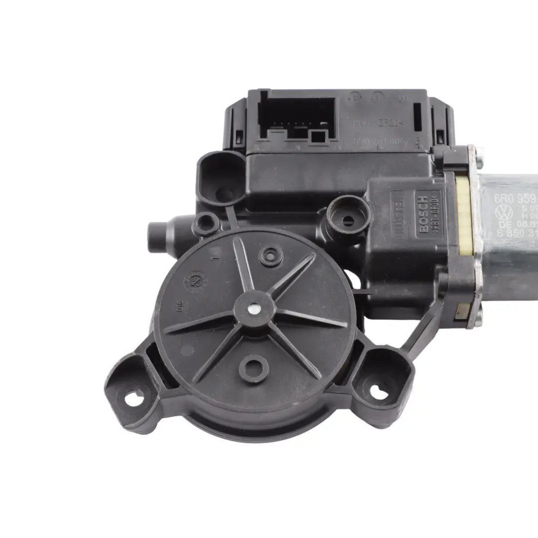 Silnik Przedniej Szyby Prawy Przód Przedni do Volkswagen Polo 6R o numerze 6R0959802R Volkswagen Polo 6R Silnik Przedniej Szyby Prawy Przód Przedni - SKU 6R0959802R - Numer Części 6R0959802R