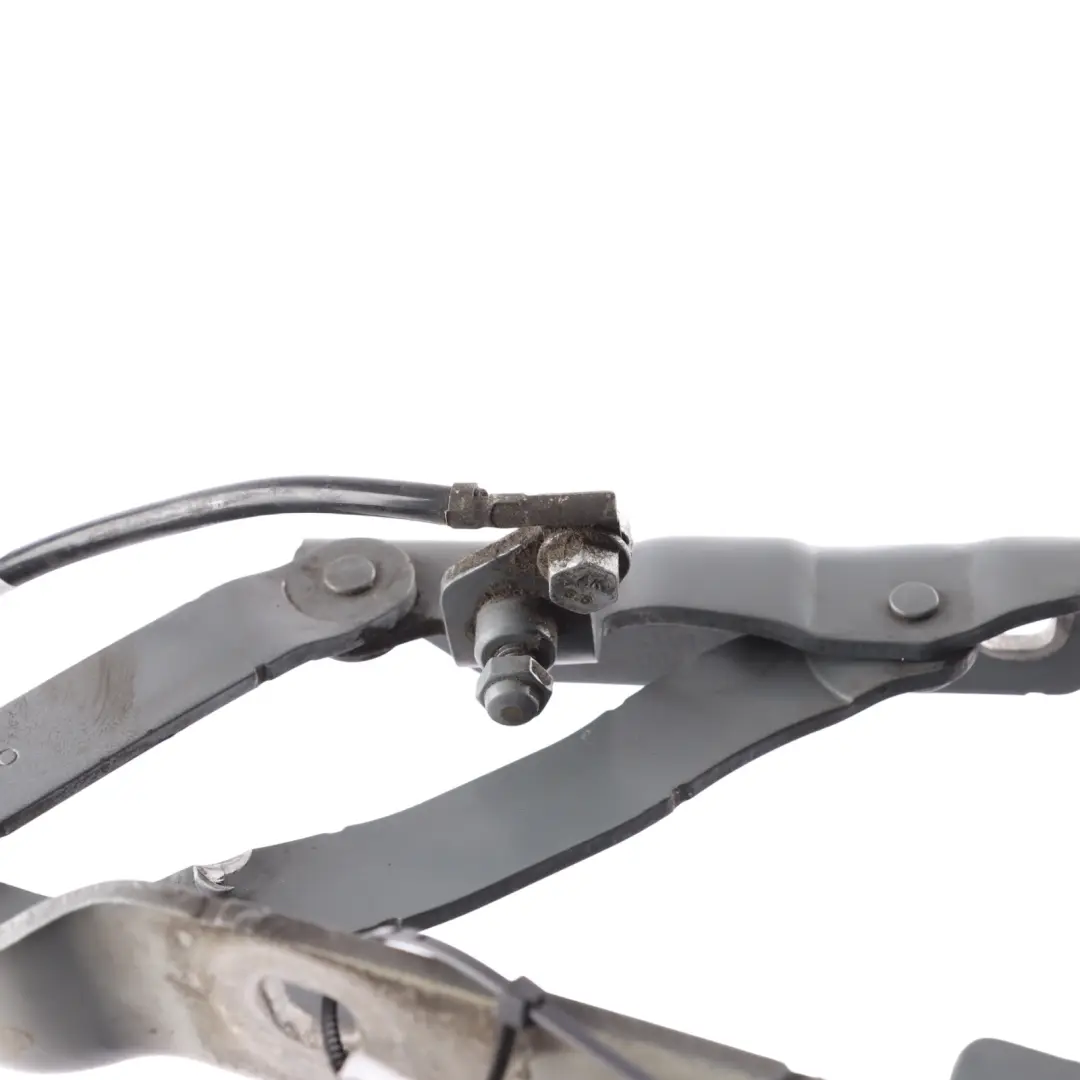 Cerniera Pannello Cofano Motore Destra Spacegrau A52 per BMW E60 con numero di parte 7008728 BMW E60 Cerniera Pannello Cofano Motore Destra Spacegrau A52 - SKU 7008728-SCG - Numero di parte 7008728