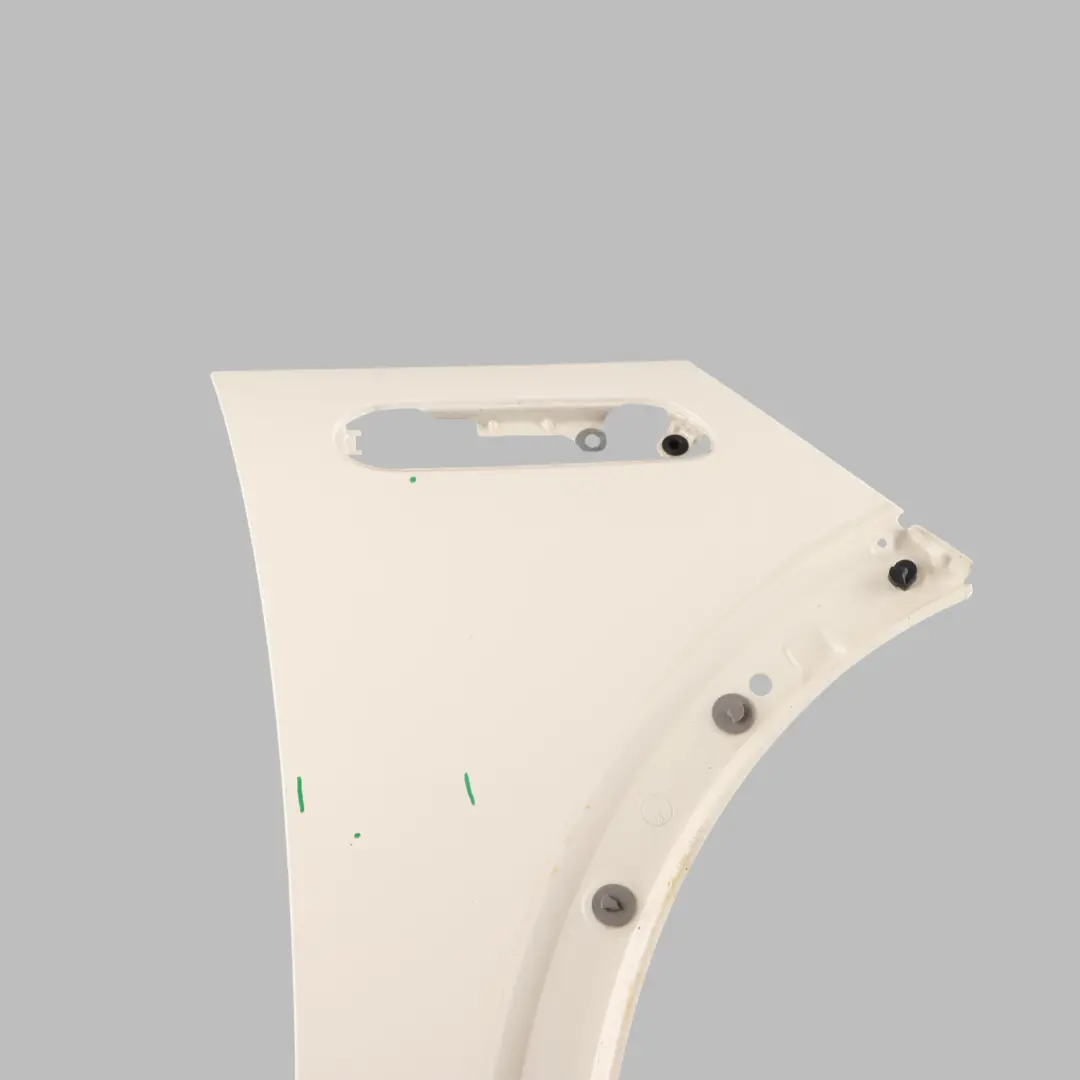 Błotnik Prawy Przedni Pepper White - 850 do Mini Cooper R50 R52 R53 o numerze 7037438 Mini Cooper R50 R52 R53 Błotnik Prawy Przedni Pepper White - 850 - SKU 7037438-PW1 - Numer Części 7037438