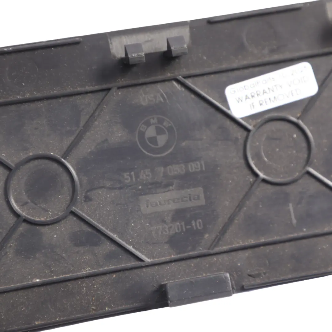 Mounting Parts Instrument Panel Bottom Cover Cap Black 7053091 to BMW Z4 E85 E86 with Part number 9128397 BMW Z4 E85 E86 Mounting Parts Instrument Panel Bottom Cover Cap Black 7053091 - SKU 9128397-2 - Part number 9128397