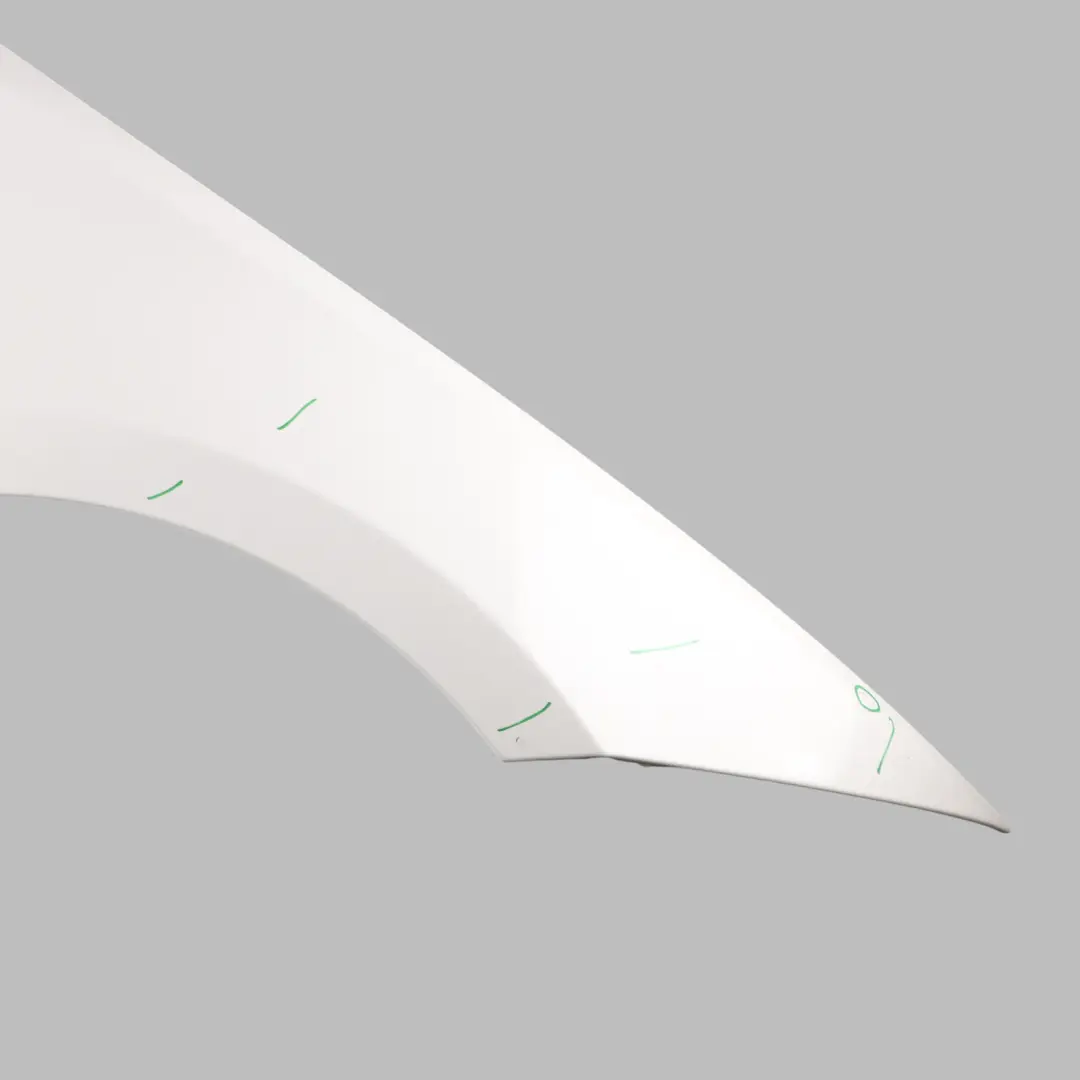  Pannello Laterale BMW E81 E87 Parafango Anteriore Destro Alpinweiss Bianco - 300 - SKU 7133228-AW - Numero di parte 7133228