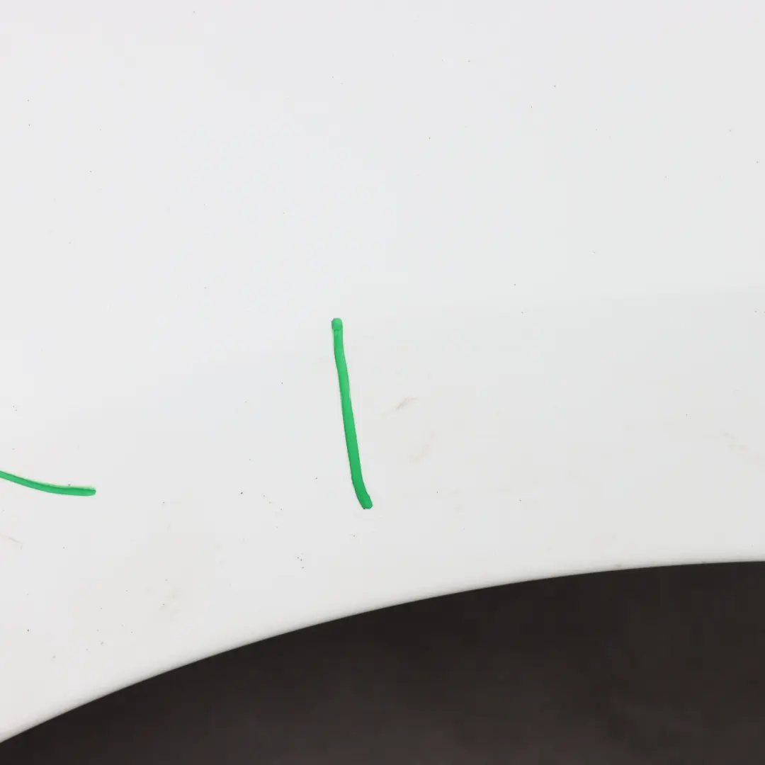  Panel Lateral BMW E81 E87 Guardabarros Delantero Derecho Alpinweiss Blanco - 300 - SKU 7133228-AW - Número de pieza 7133228