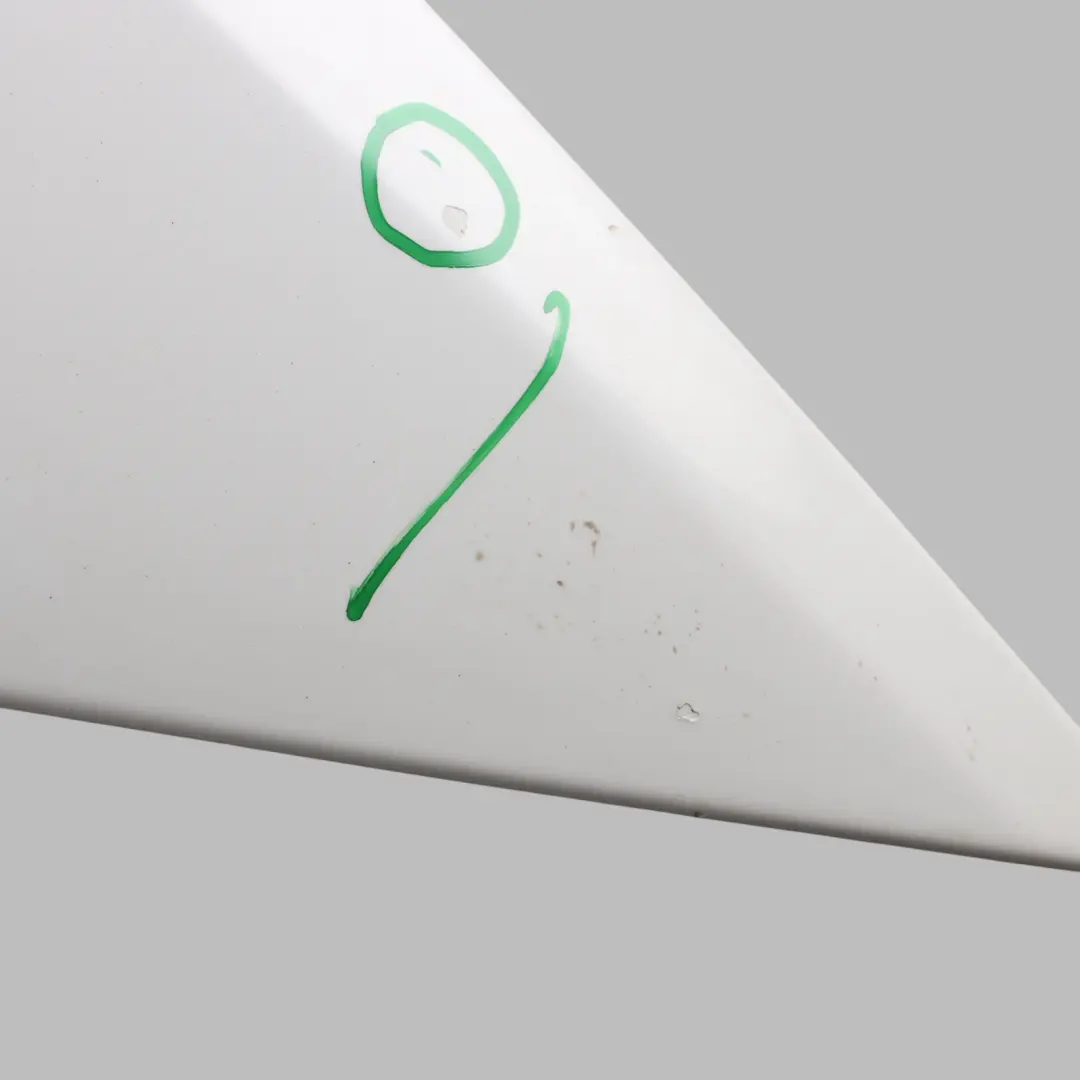  Panel Lateral BMW E81 E87 Guardabarros Delantero Derecho Alpinweiss Blanco - 300 - SKU 7133228-AW - Número de pieza 7133228