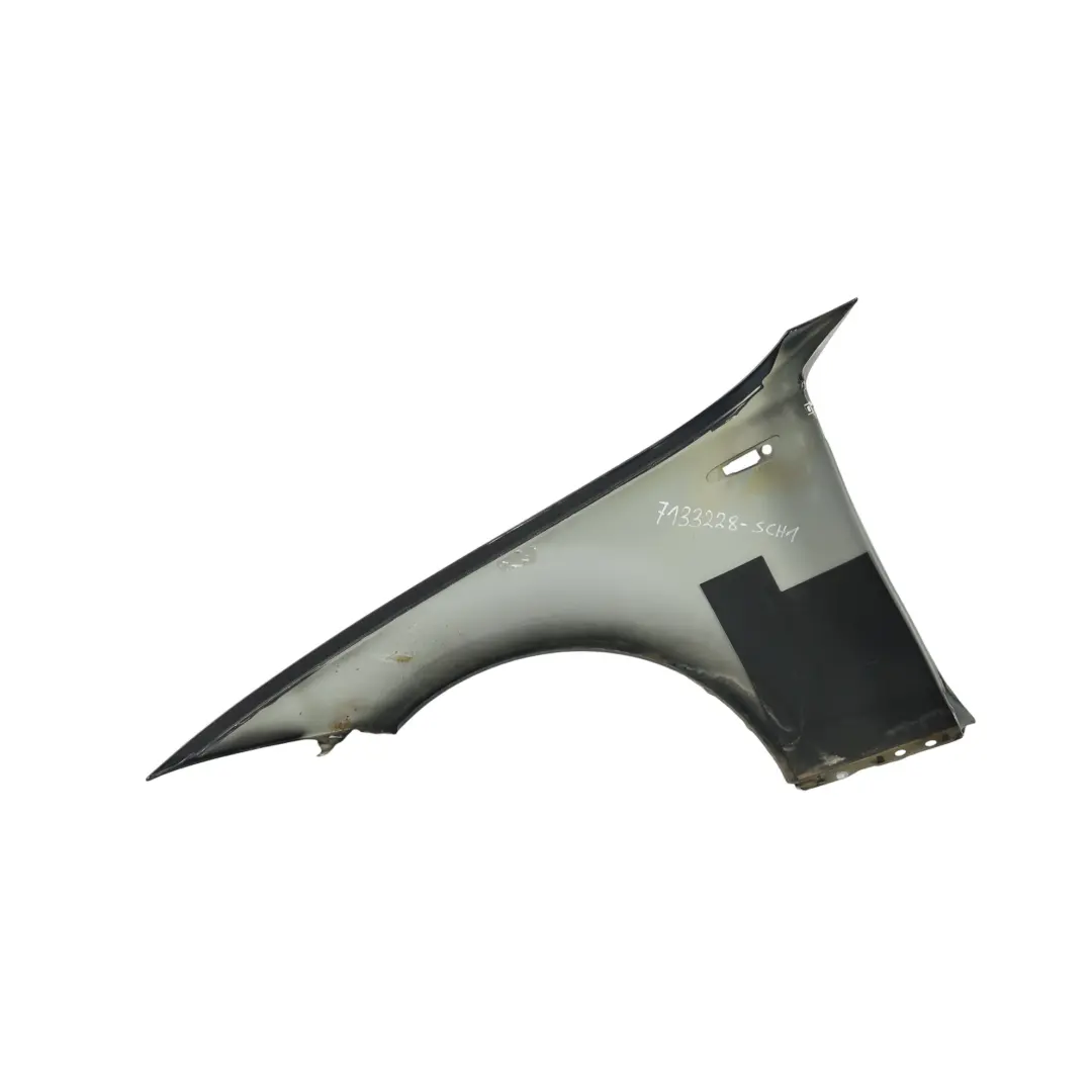 Błotnik Prawy Przedni Schwarz 2 Czarny - 668 do BMW E81 E87 o numerze 7133228 BMW E81 E87 Błotnik Prawy Przedni Schwarz 2 Czarny - 668 - SKU 7133228-SCH1 - Numer Części 7133228