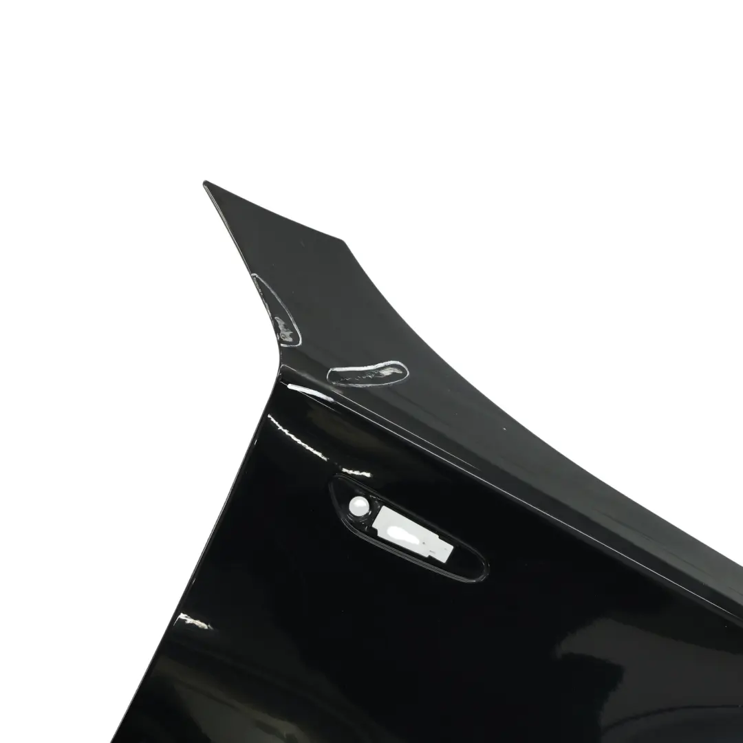 BMW E81 E87 Panel Lateral Guardabarros Delantero Derecho Schwarz 2 Negro - 668 - SKU 7133228-SCH1 - Número de pieza 7133228