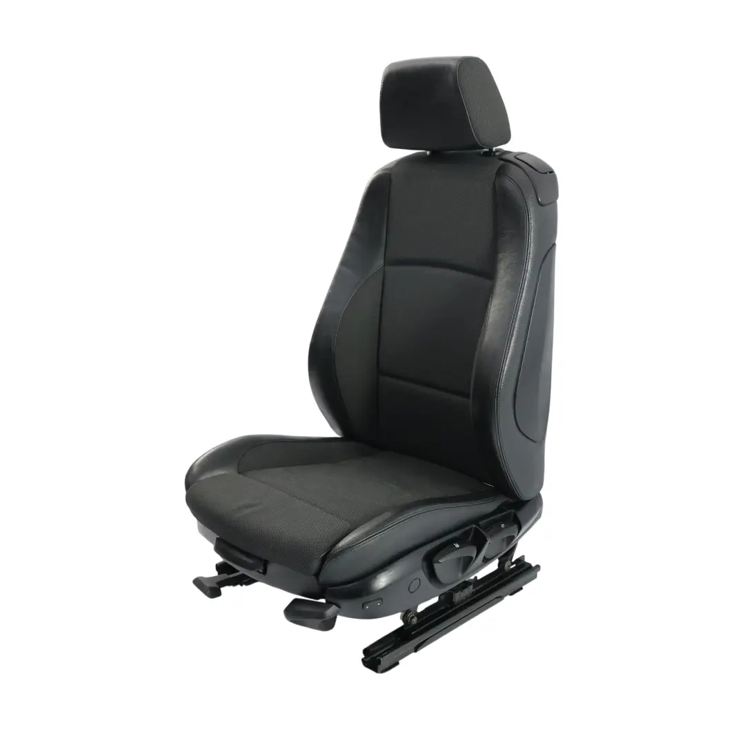 Siège Avant Gauche Côté Conducteur Tissu Cuir Anthracite pour BMW E81 M Sport à propos du numéro de pièce 7193057 BMW E81 M Sport Siège Avant Gauche Côté Conducteur Tissu Cuir Anthracite - SKU 7193057-1 - Numéro de pièce 7193057