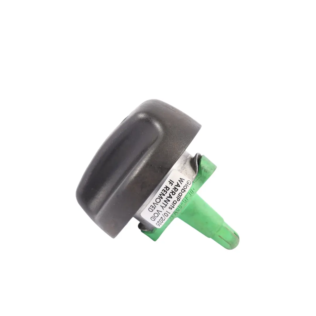 Sportello del Carburante per BMW E60 E65 E81 E87 E90 E91 LCI con numero di parte 7193372 BMW E60 E65 E81 E87 E90 E91 LCI Sportello del Carburante - SKU 7193372 - Numero di parte 7193372